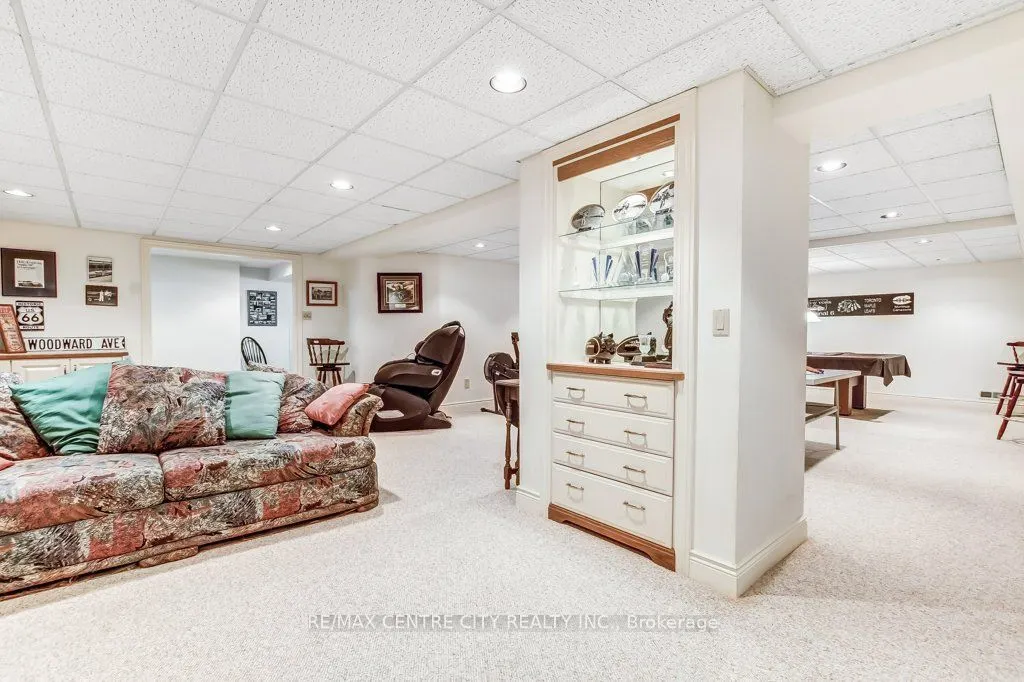 1200 Riverside Drive, #27