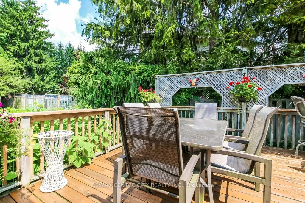 1200 Riverside Drive, #27