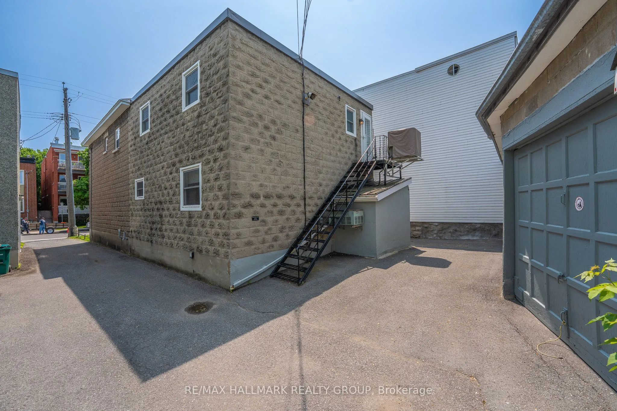 219 Bruyère Street