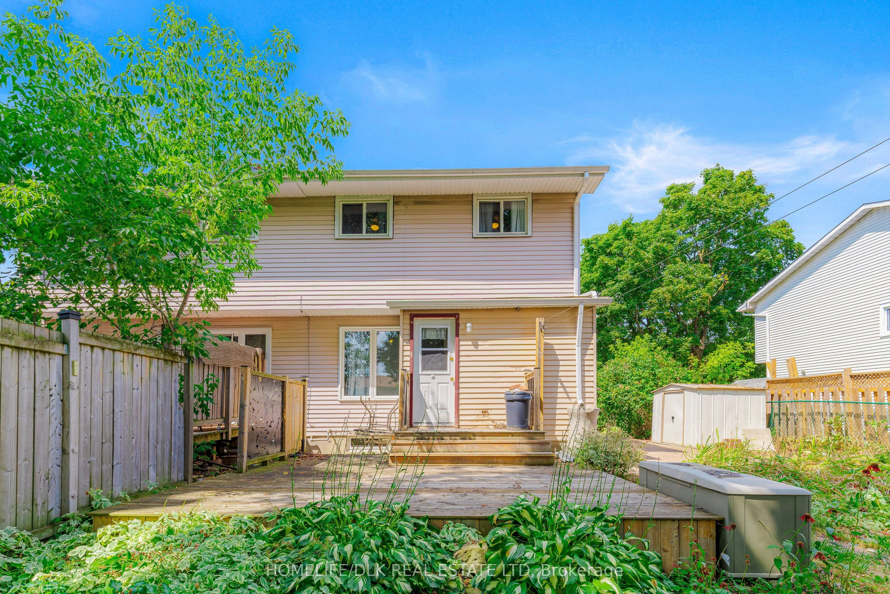 751 Laurier Boulevard