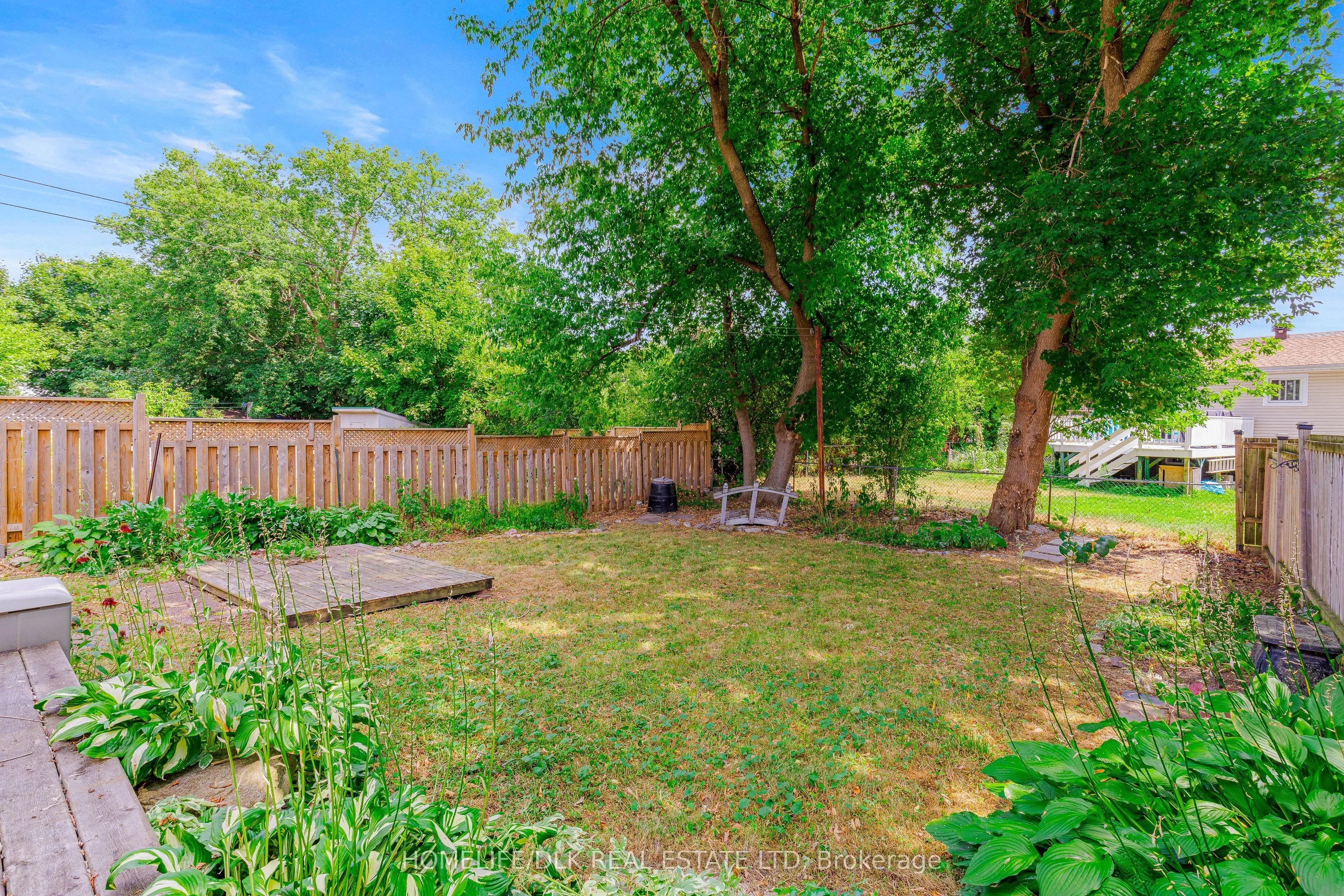 751 Laurier Boulevard