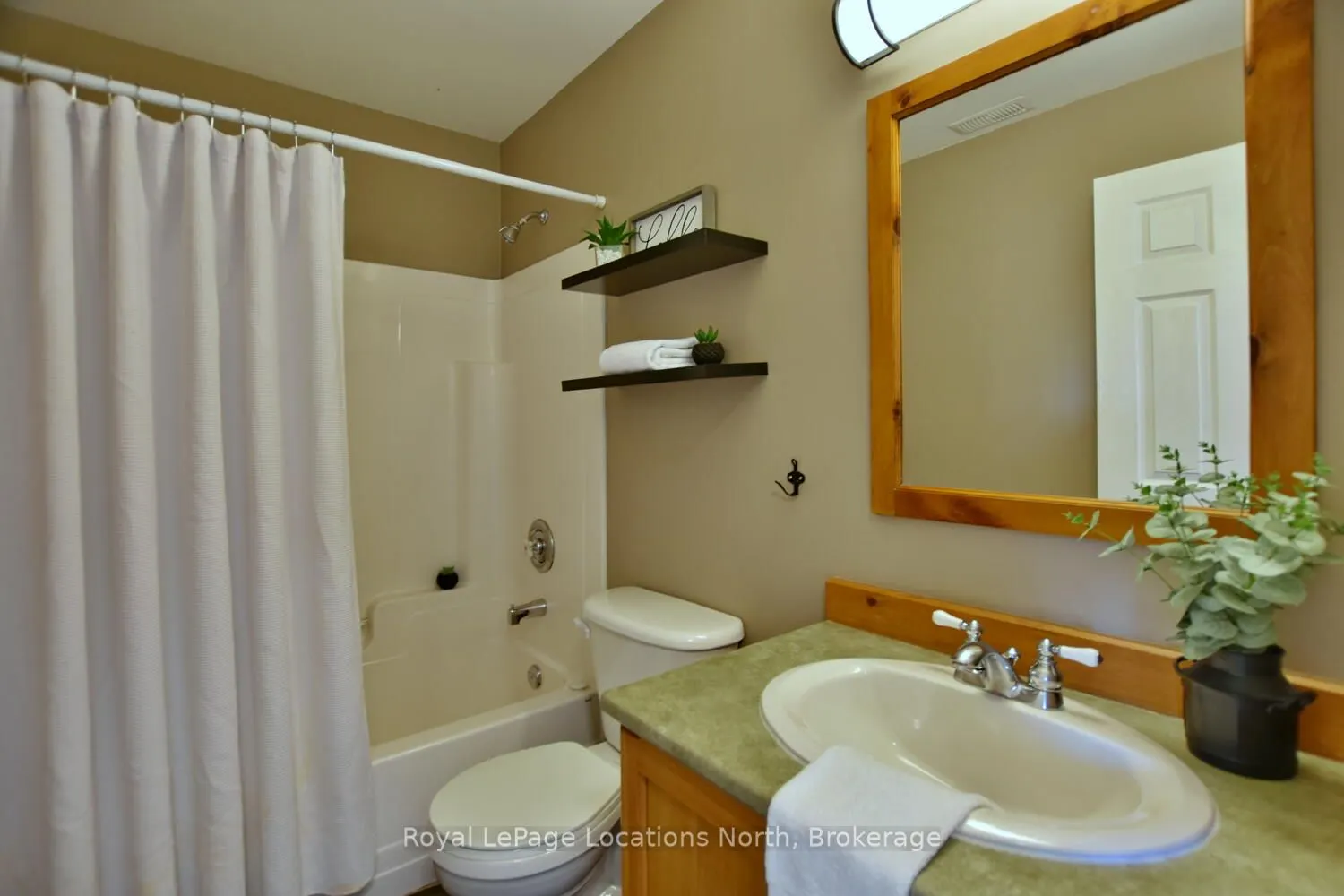 170 Snowbridge Way, #223