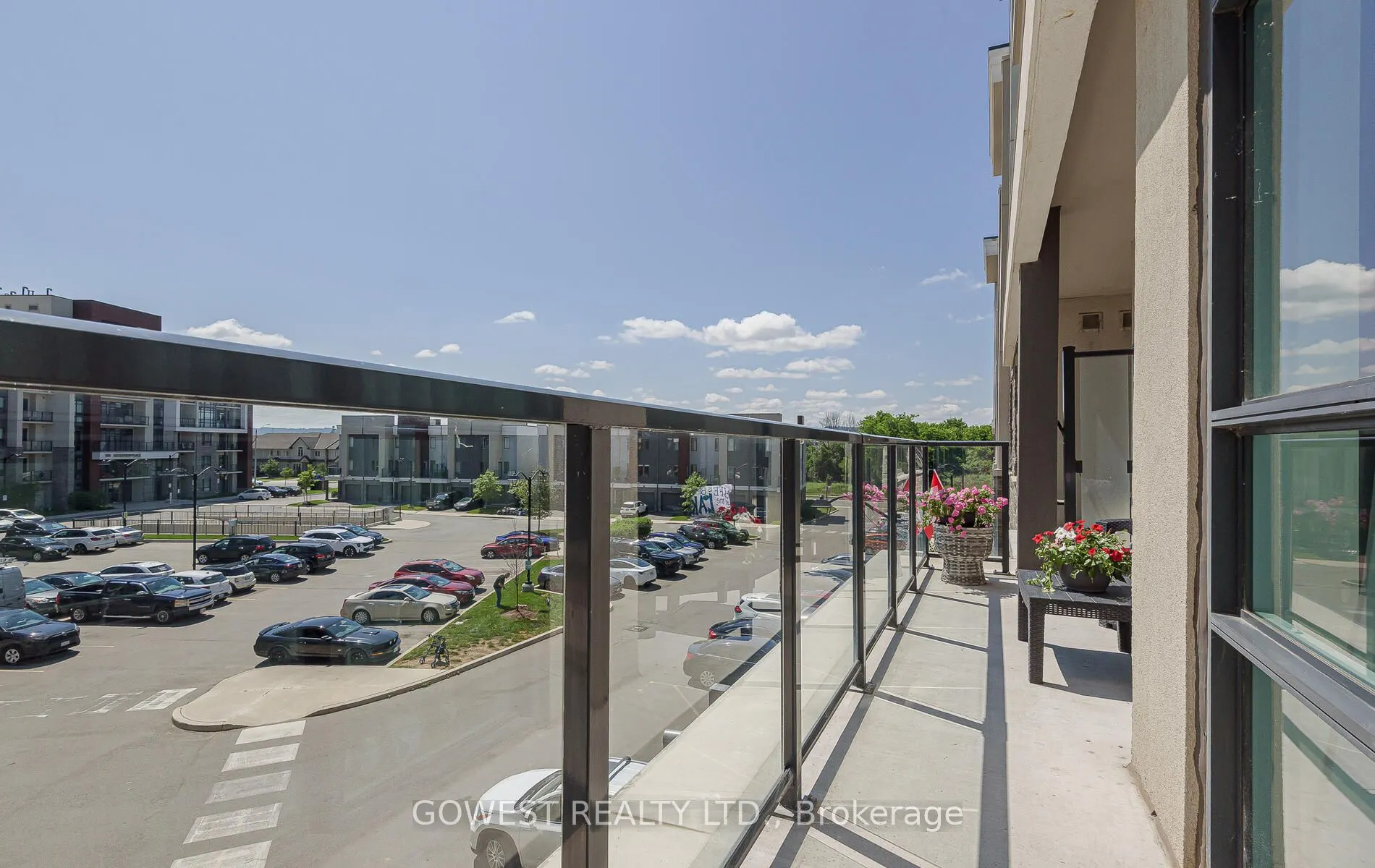 125 Shoreview Place, #301