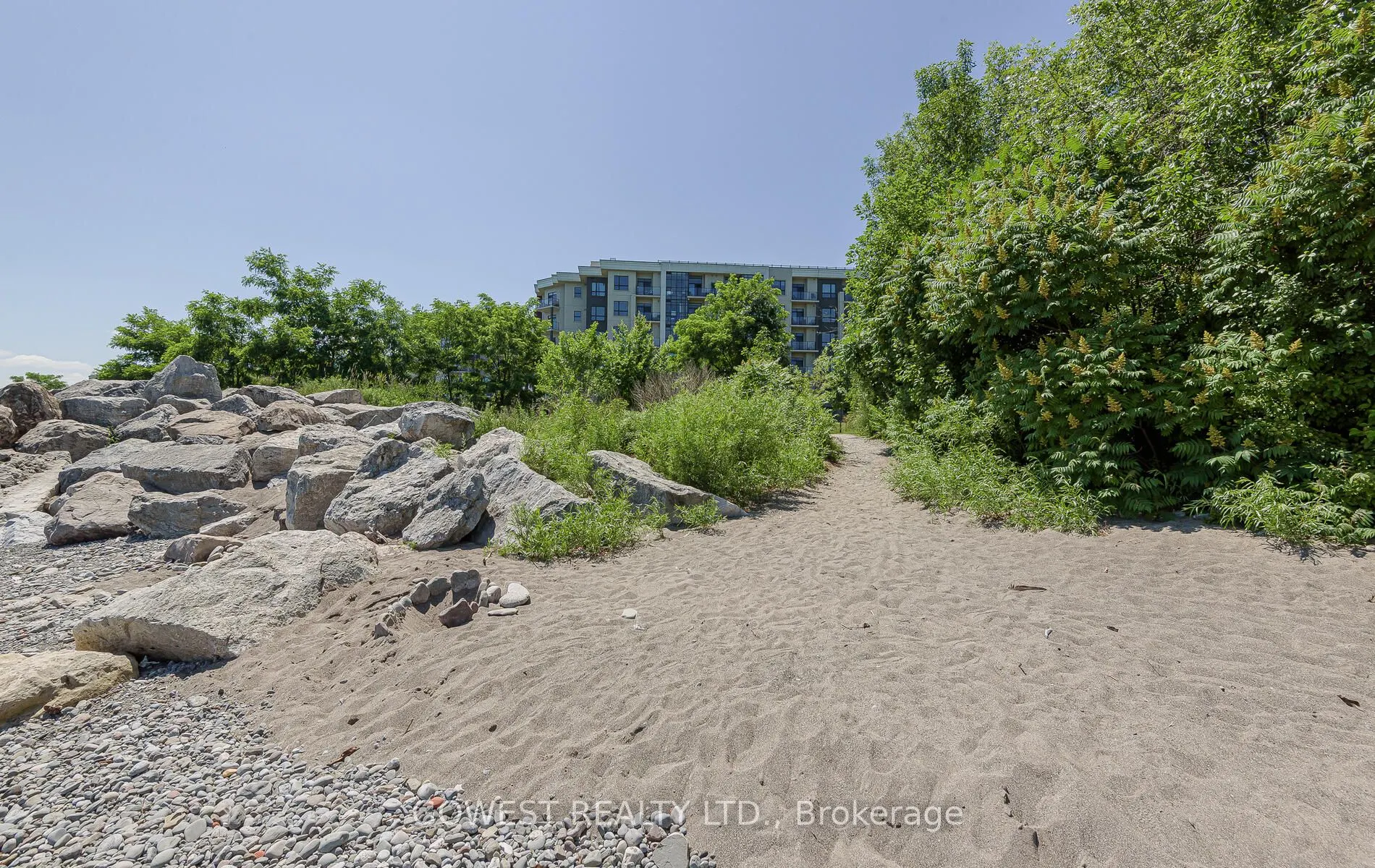 125 Shoreview Place, #301