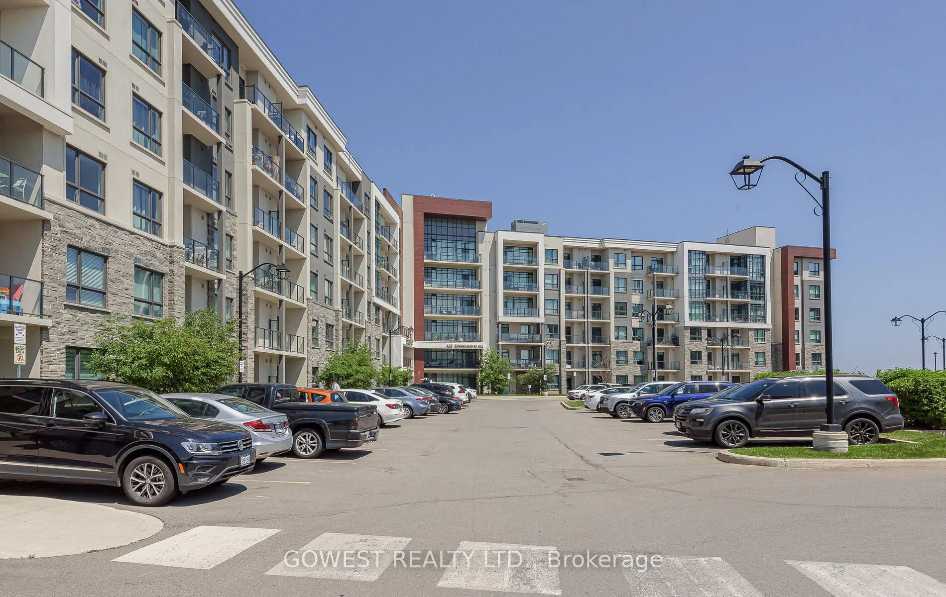125 Shoreview Place, #301