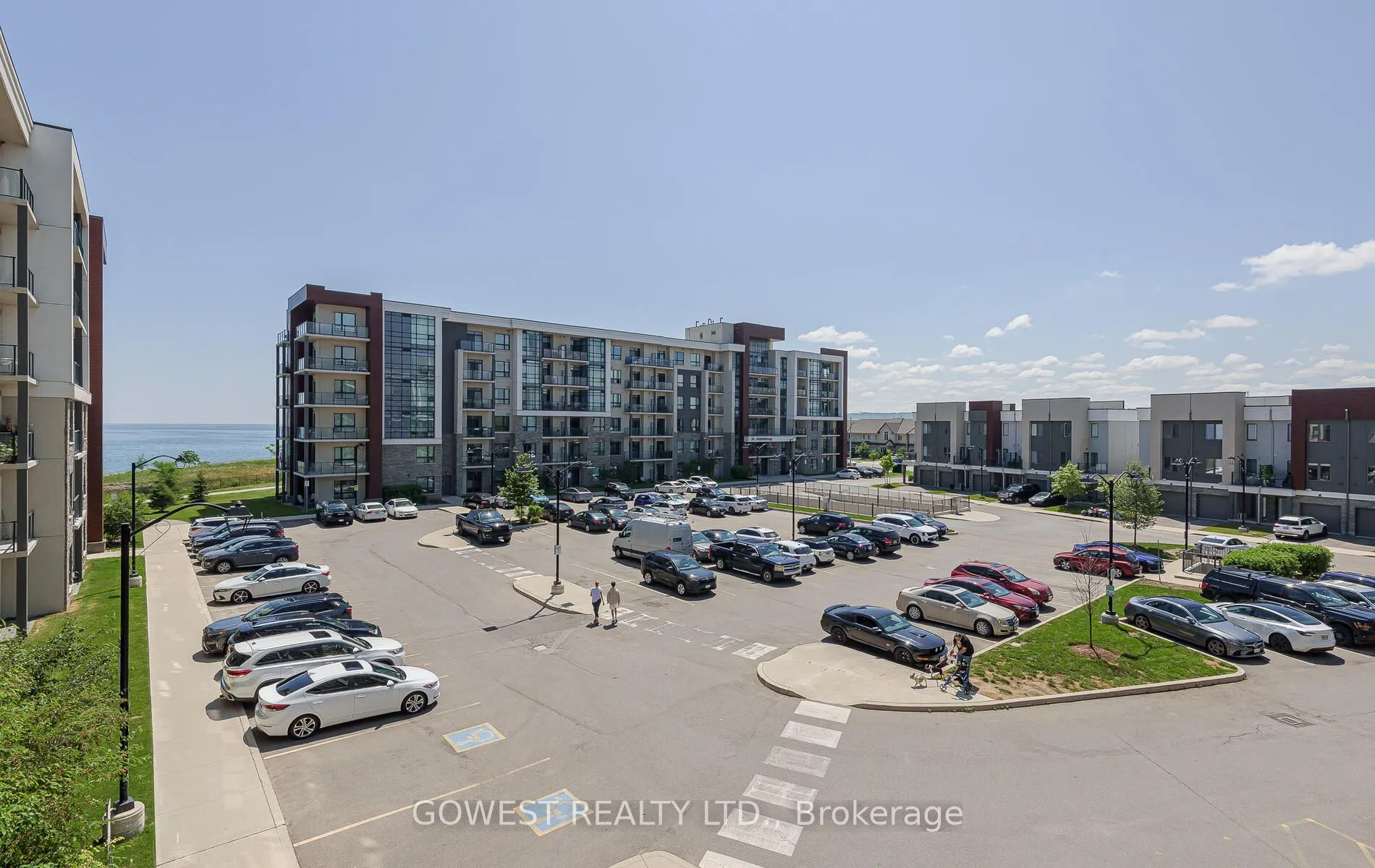 125 Shoreview Place, #301