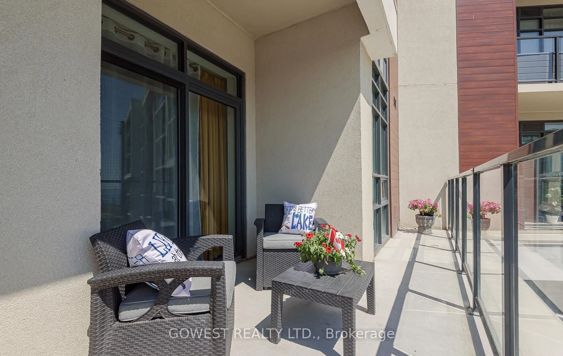 125 Shoreview Place, #301