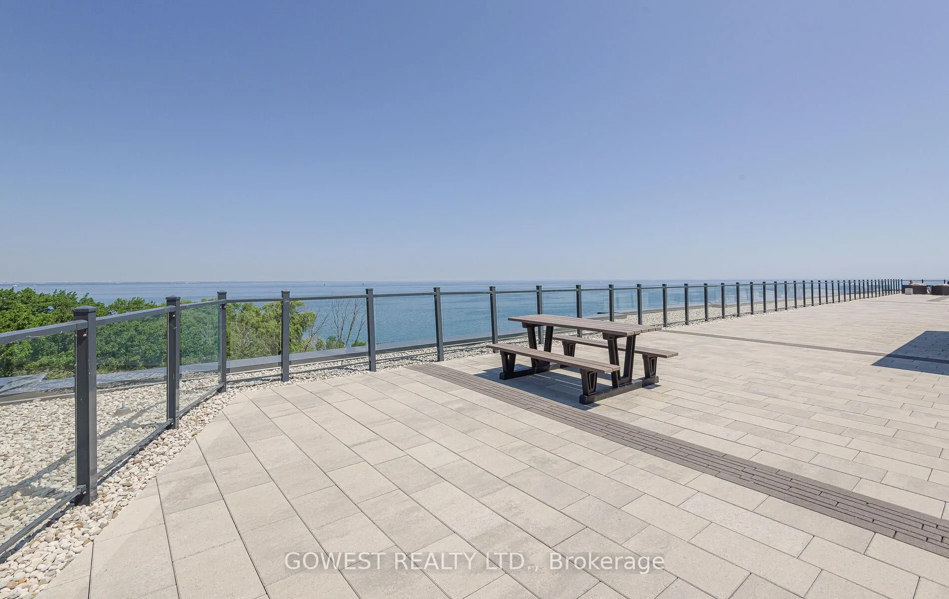 125 Shoreview Place, #301