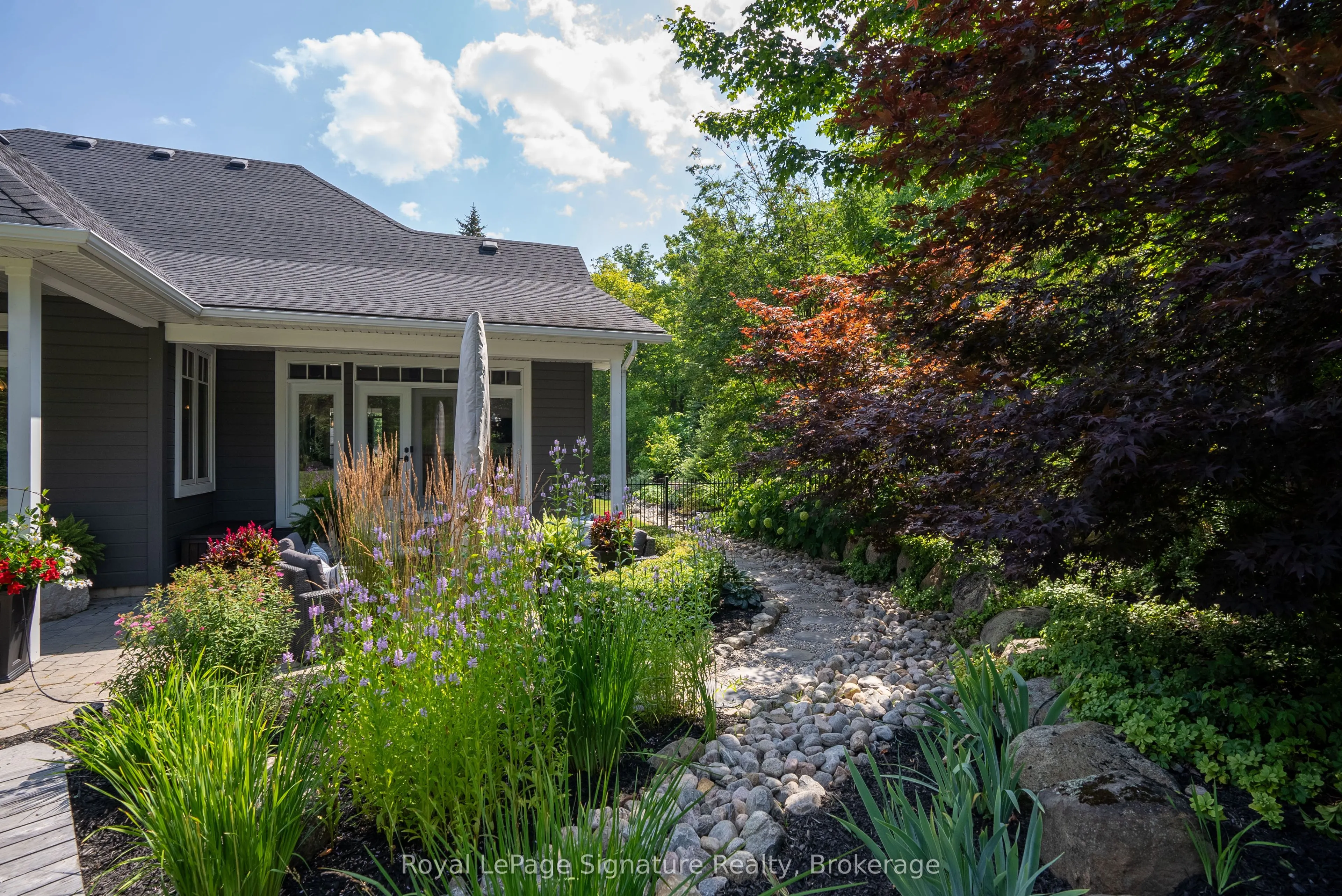 108 HOGGARD Court