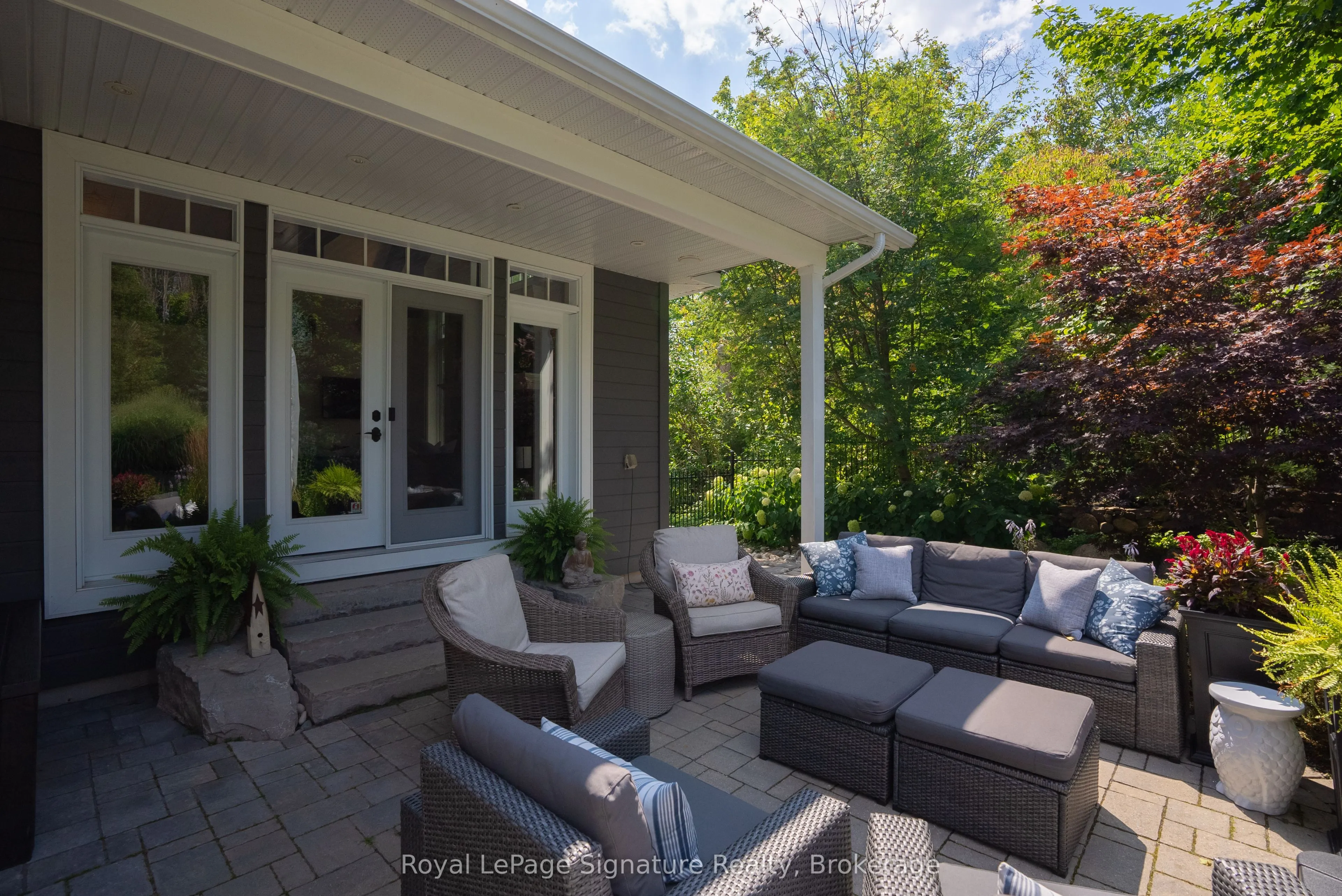 108 HOGGARD Court