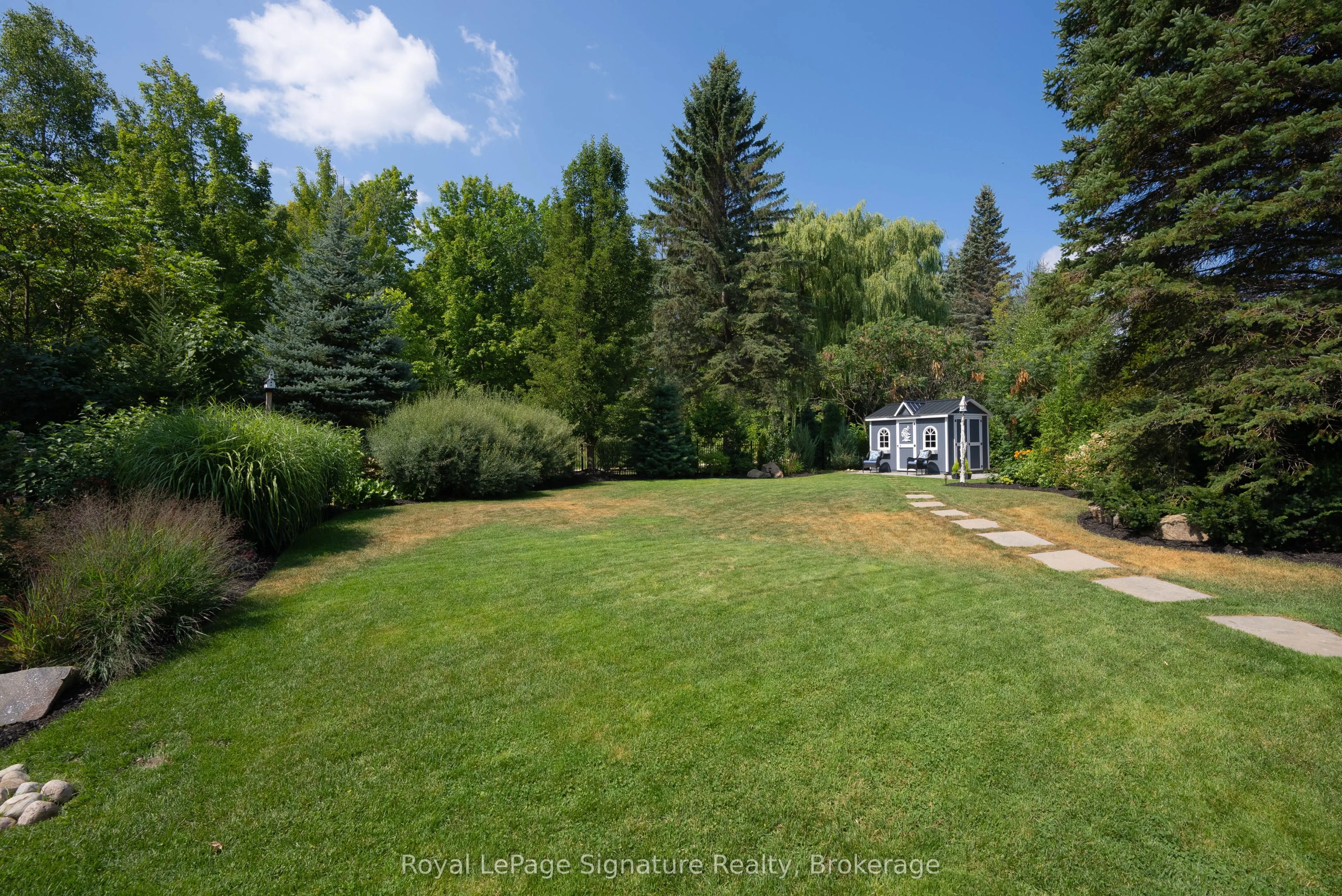 108 HOGGARD Court