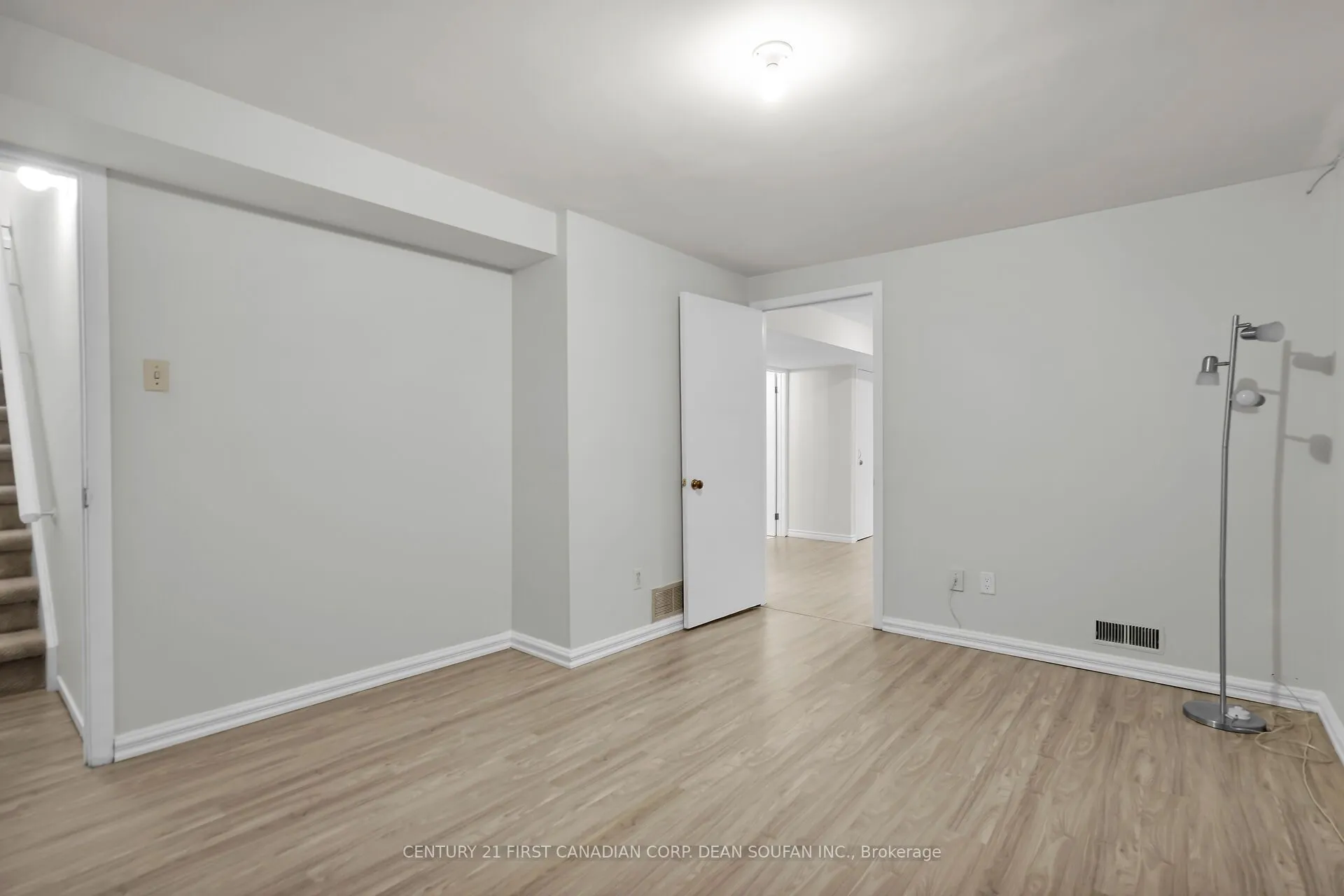 1592 Aldersbrook Road