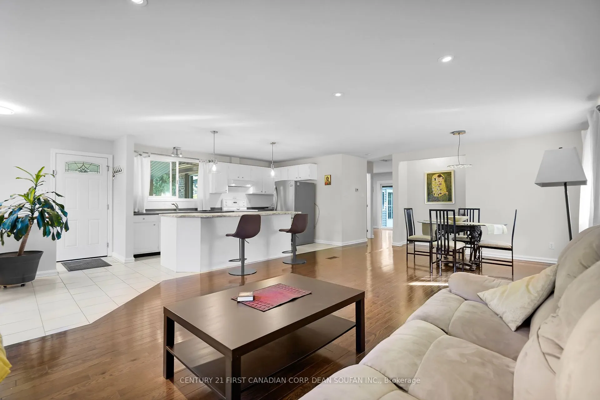 1592 Aldersbrook Road