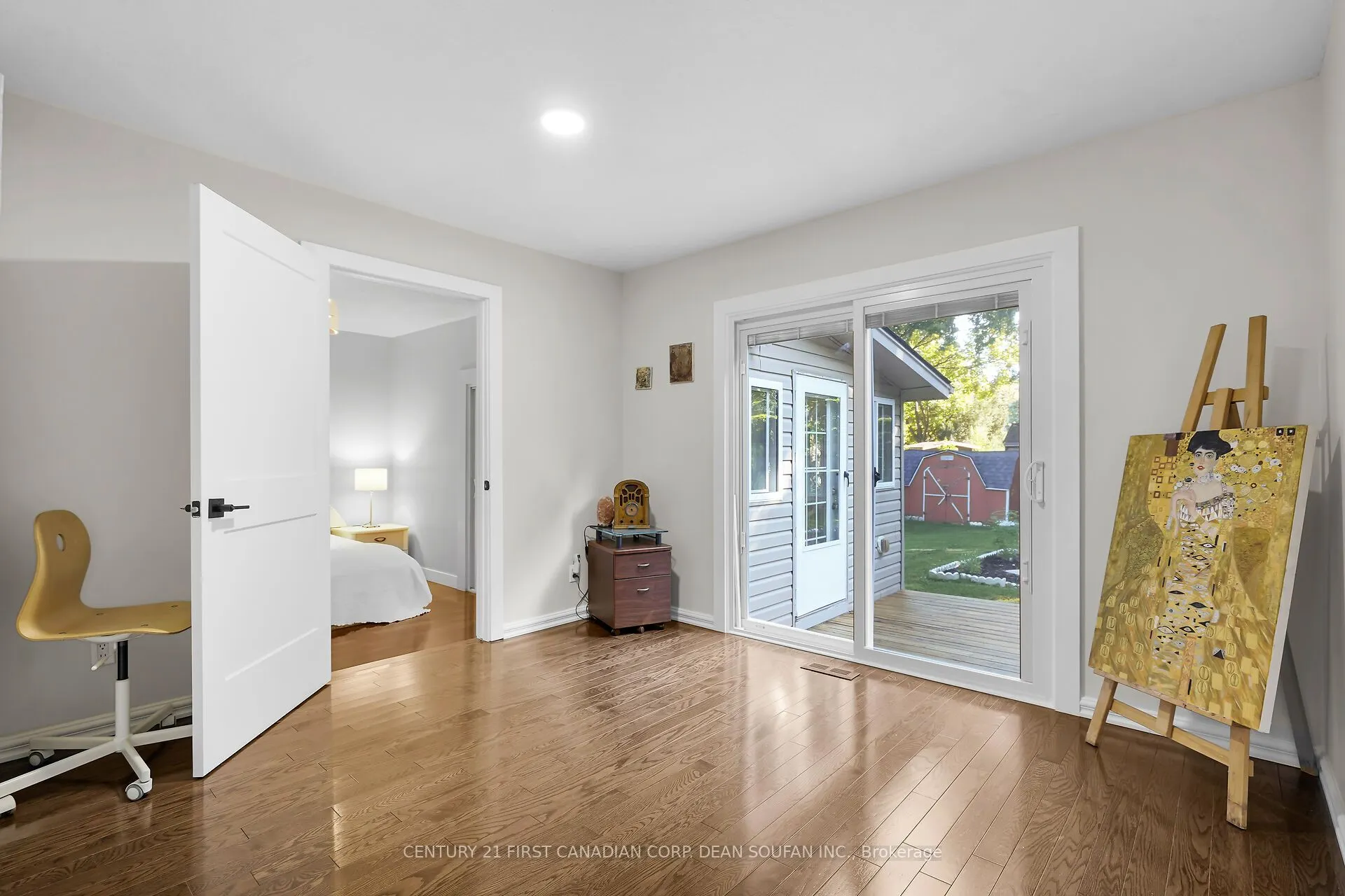 1592 Aldersbrook Road