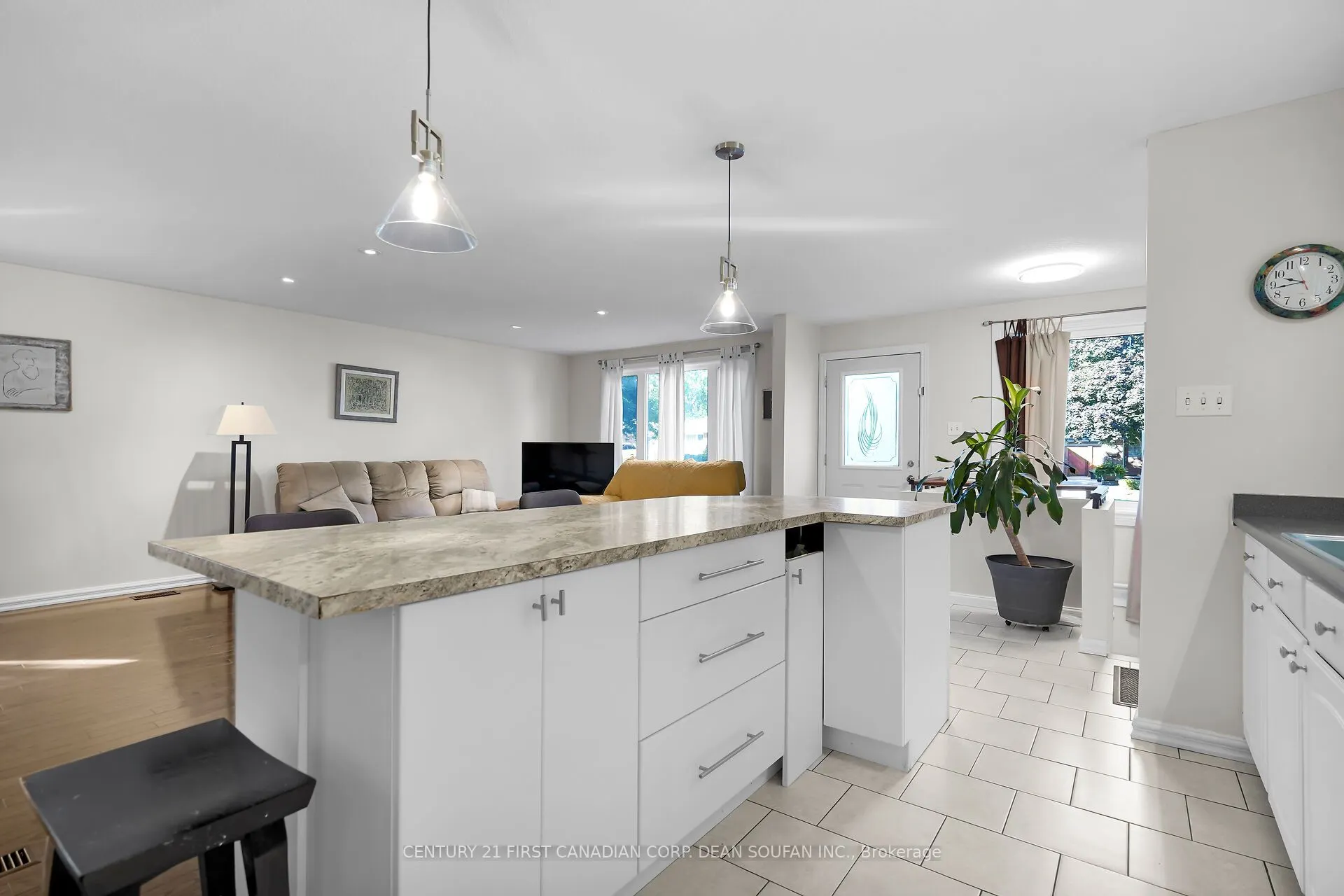 1592 Aldersbrook Road