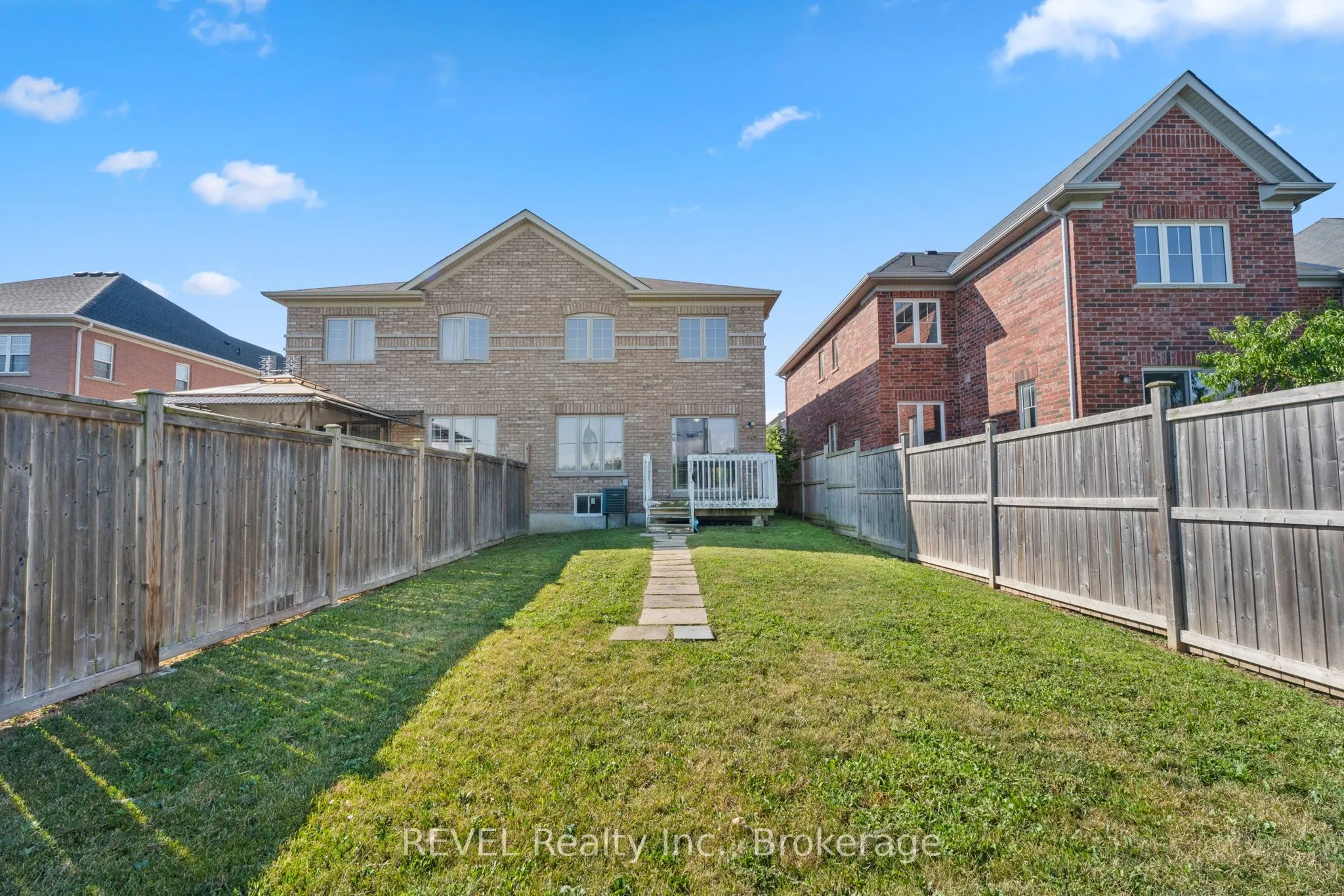 4 Keith Crescent