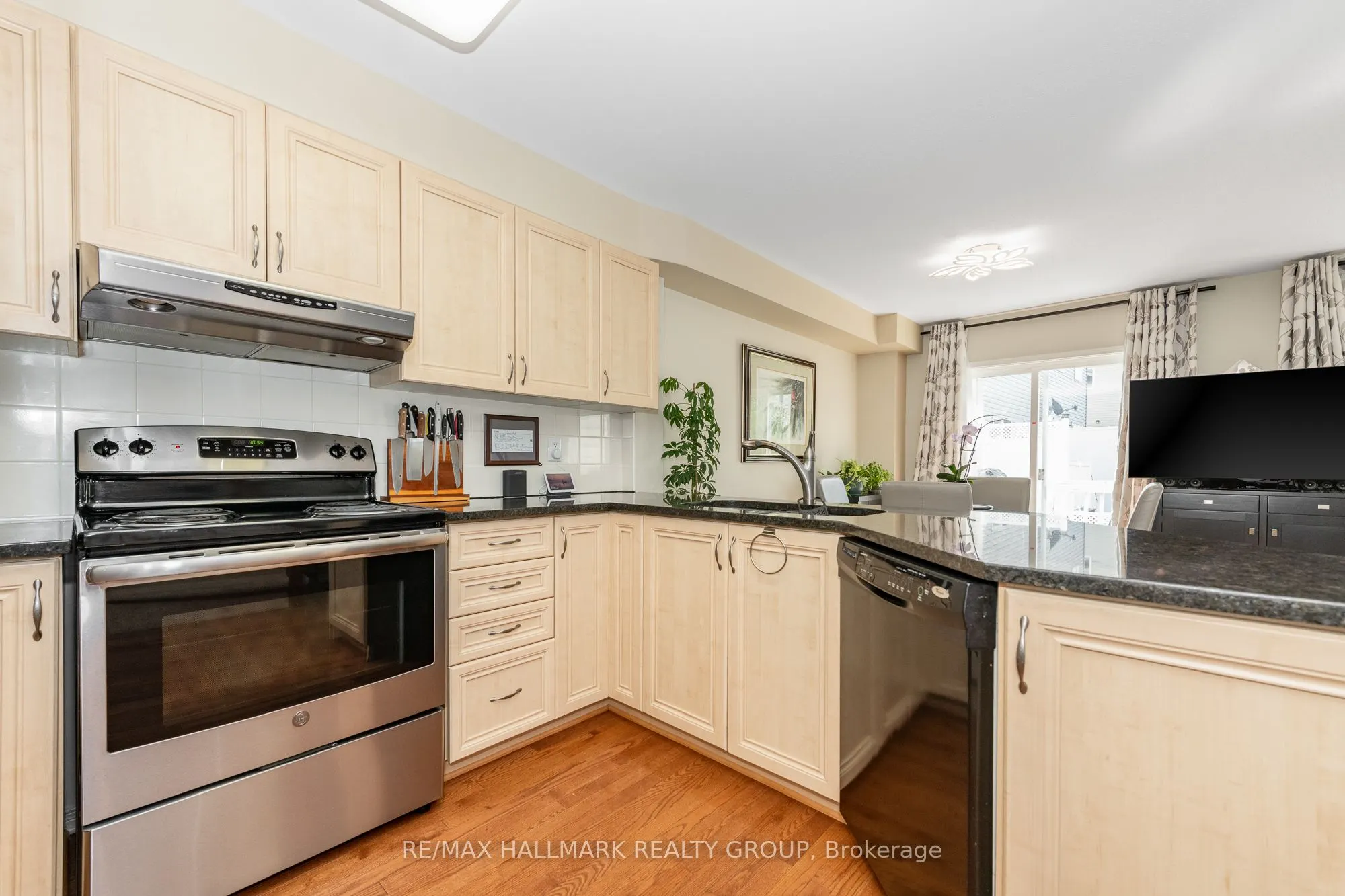 261 Parkrose Private