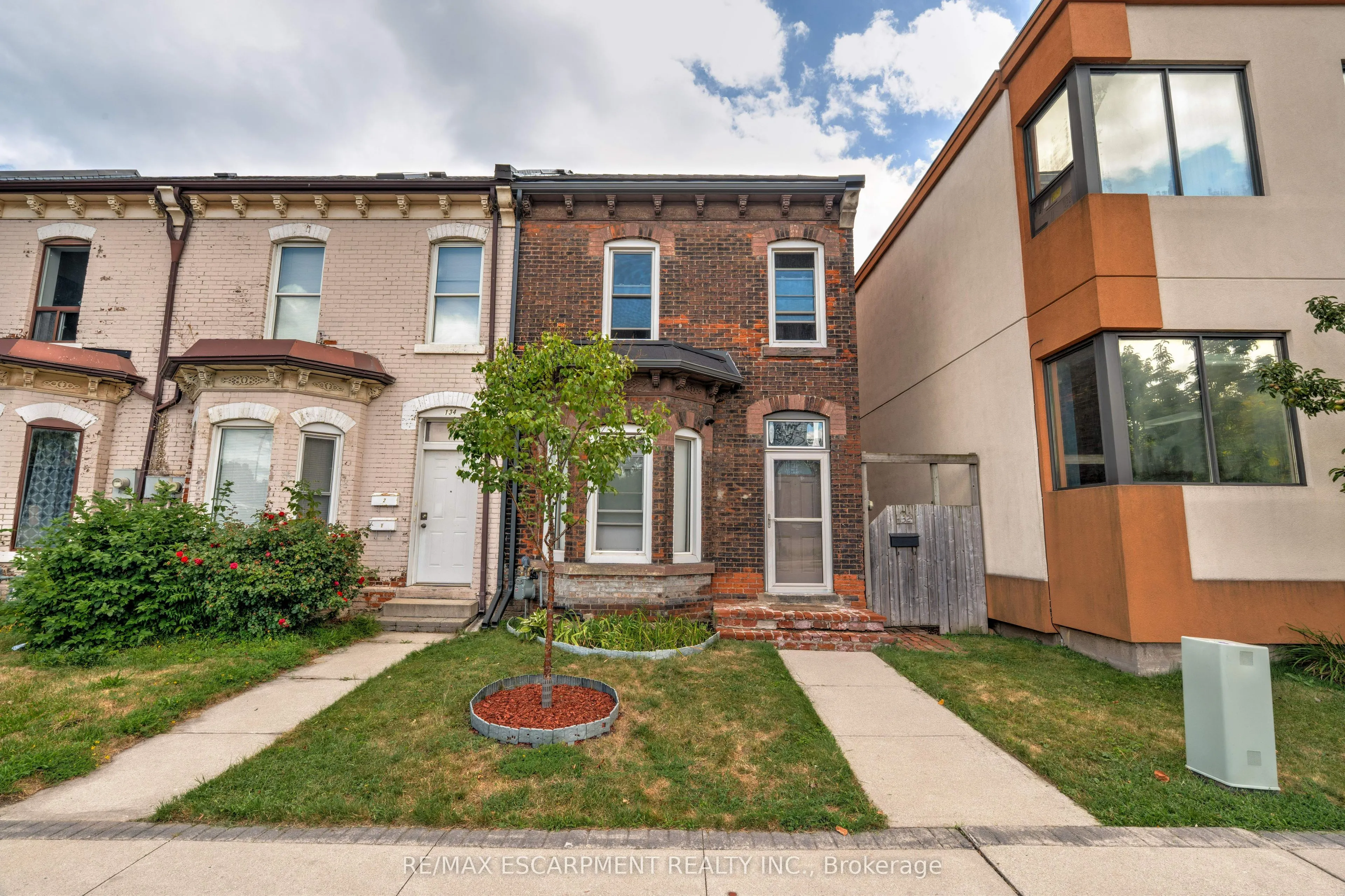 132 Ferguson Avenue N