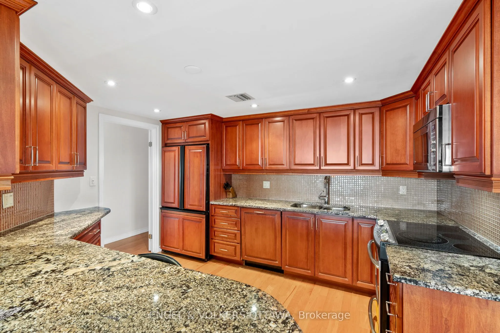 3105 Carling Avenue, #1604