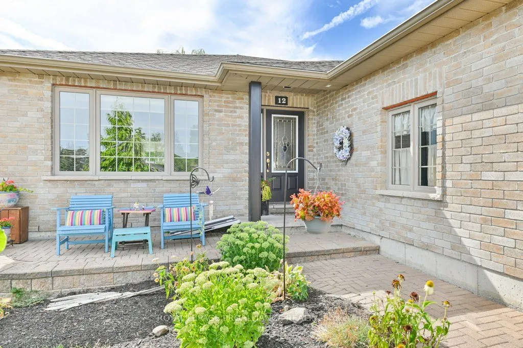 12 Stonegate Crescent