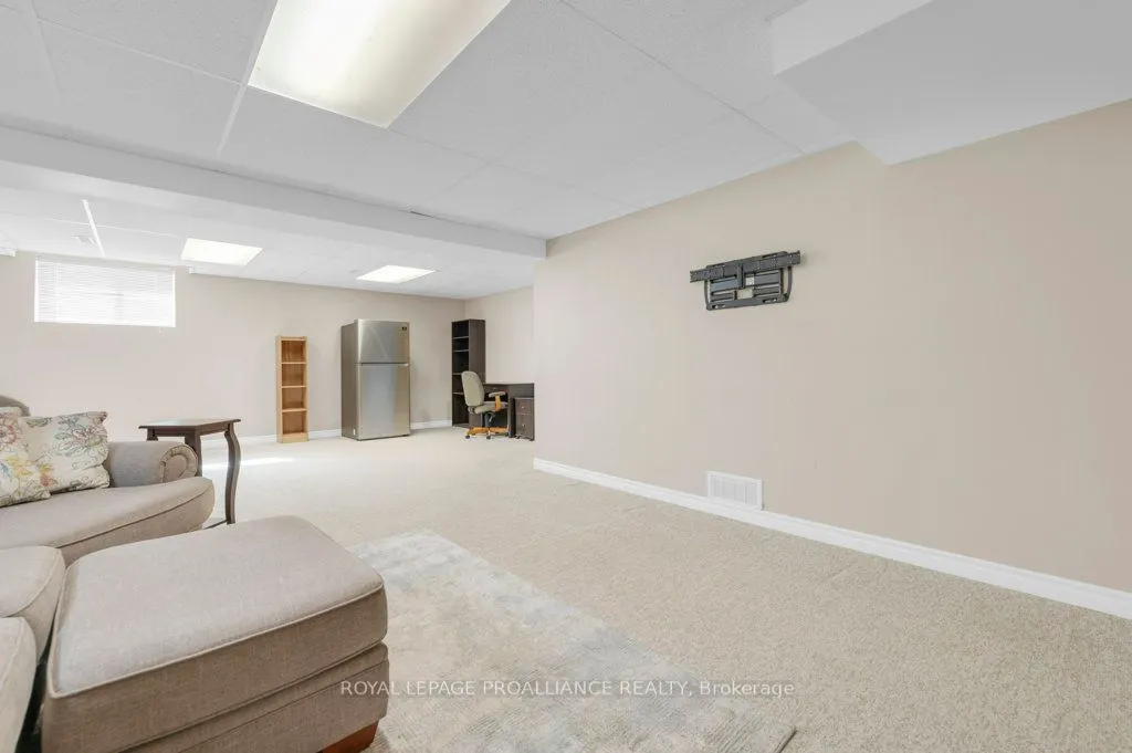 12 Stonegate Crescent