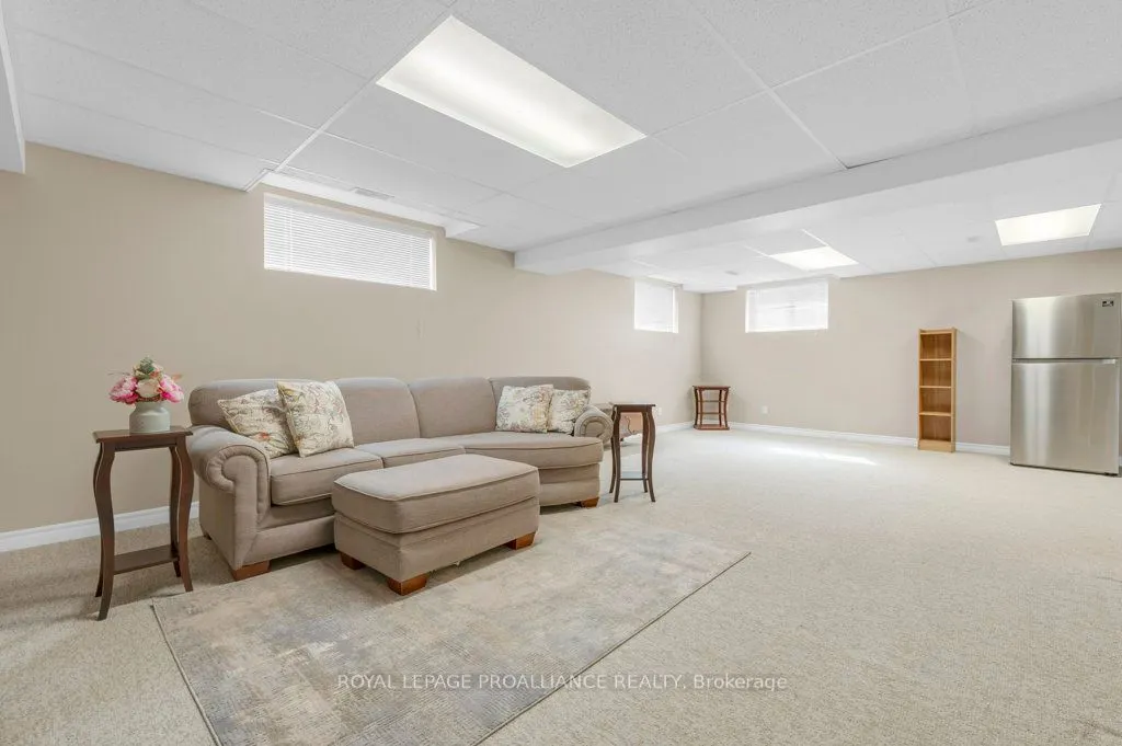 12 Stonegate Crescent