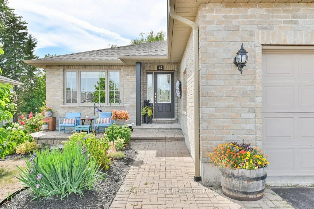 12 Stonegate Crescent