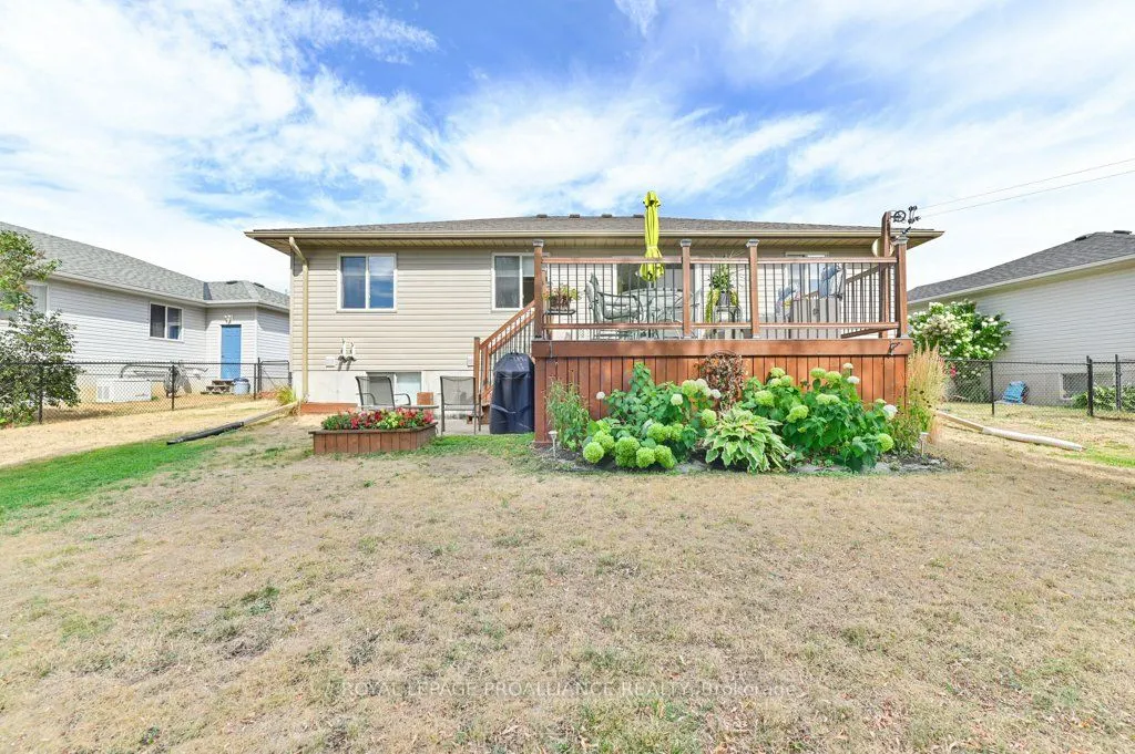 12 Stonegate Crescent