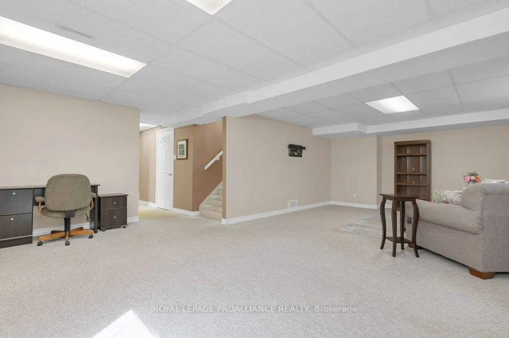 12 Stonegate Crescent