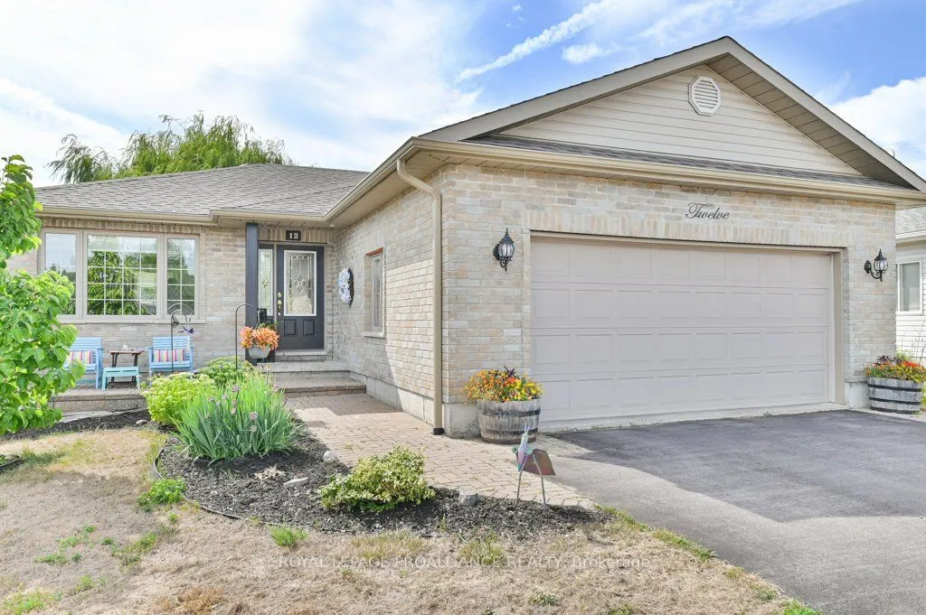 12 Stonegate Crescent