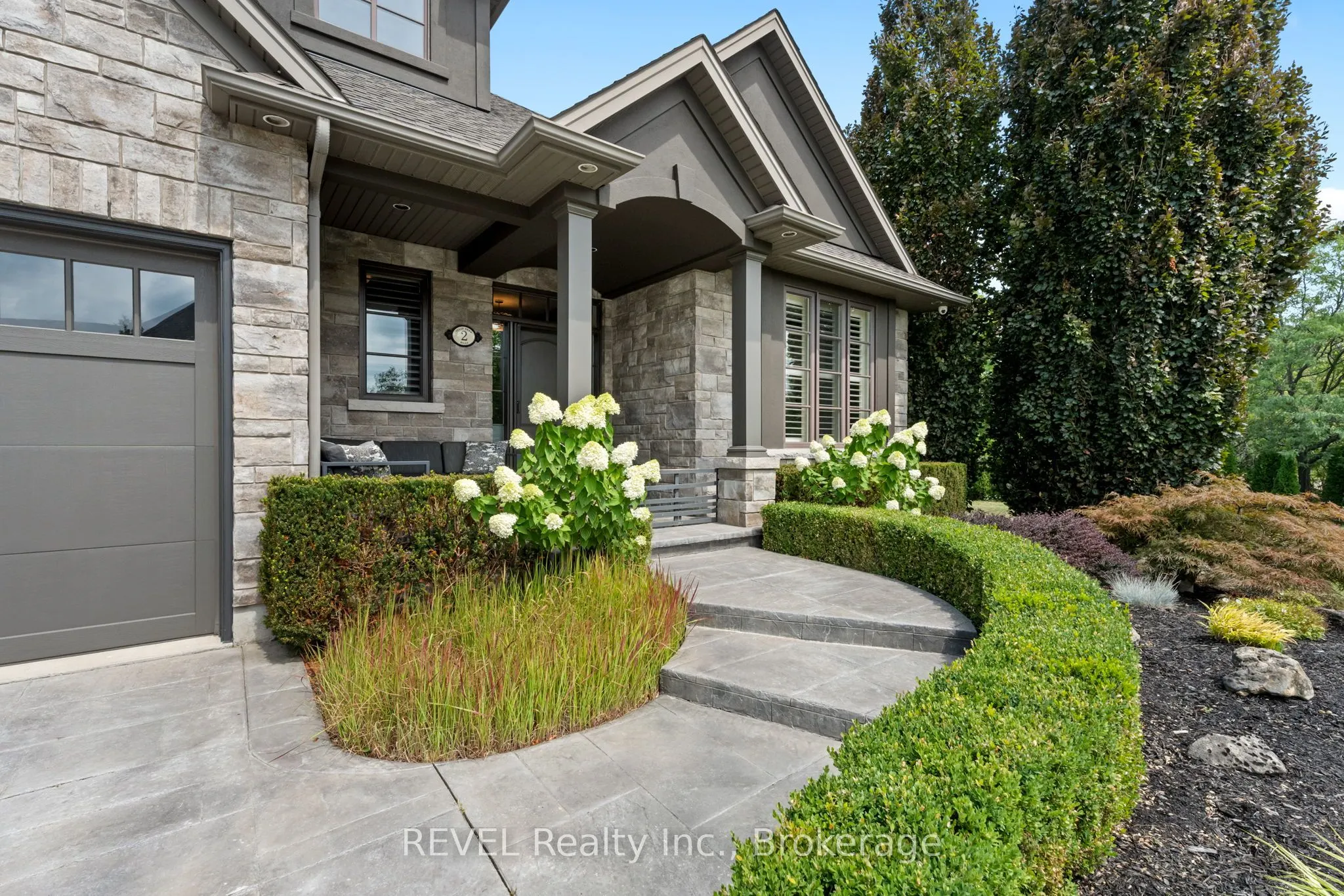 2 Tulip Tree Road