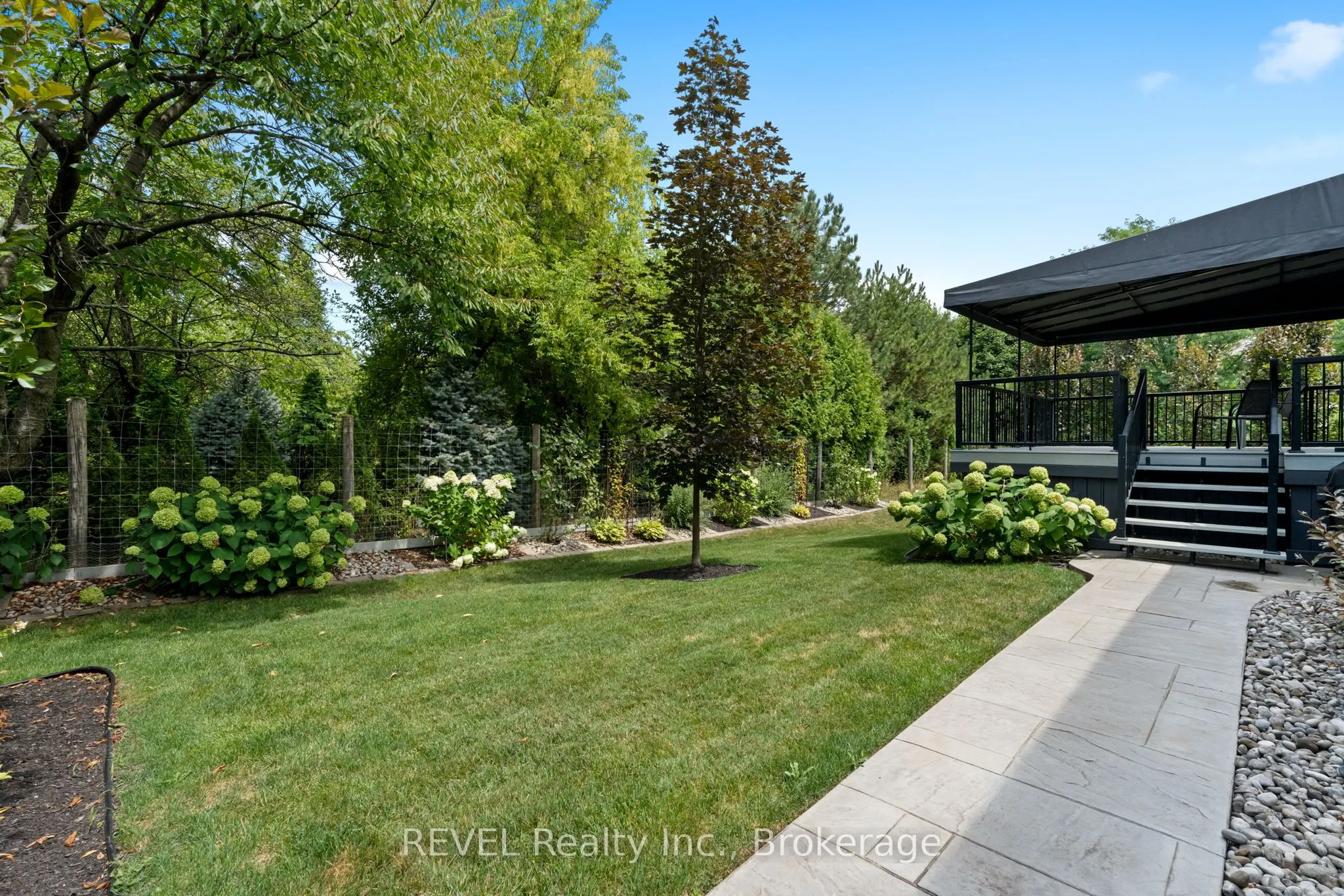 2 Tulip Tree Road
