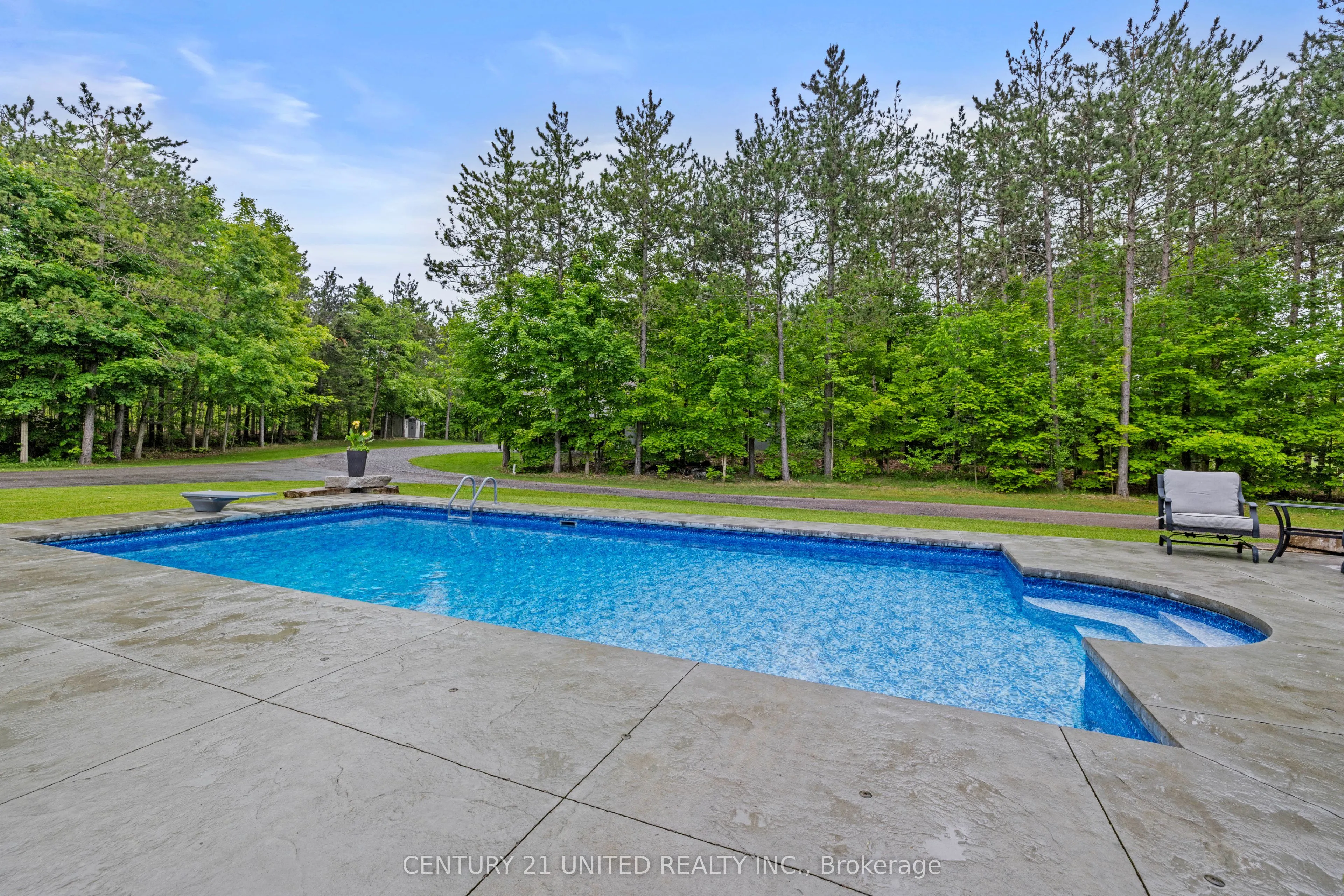 113 Sugarbush Boulevard