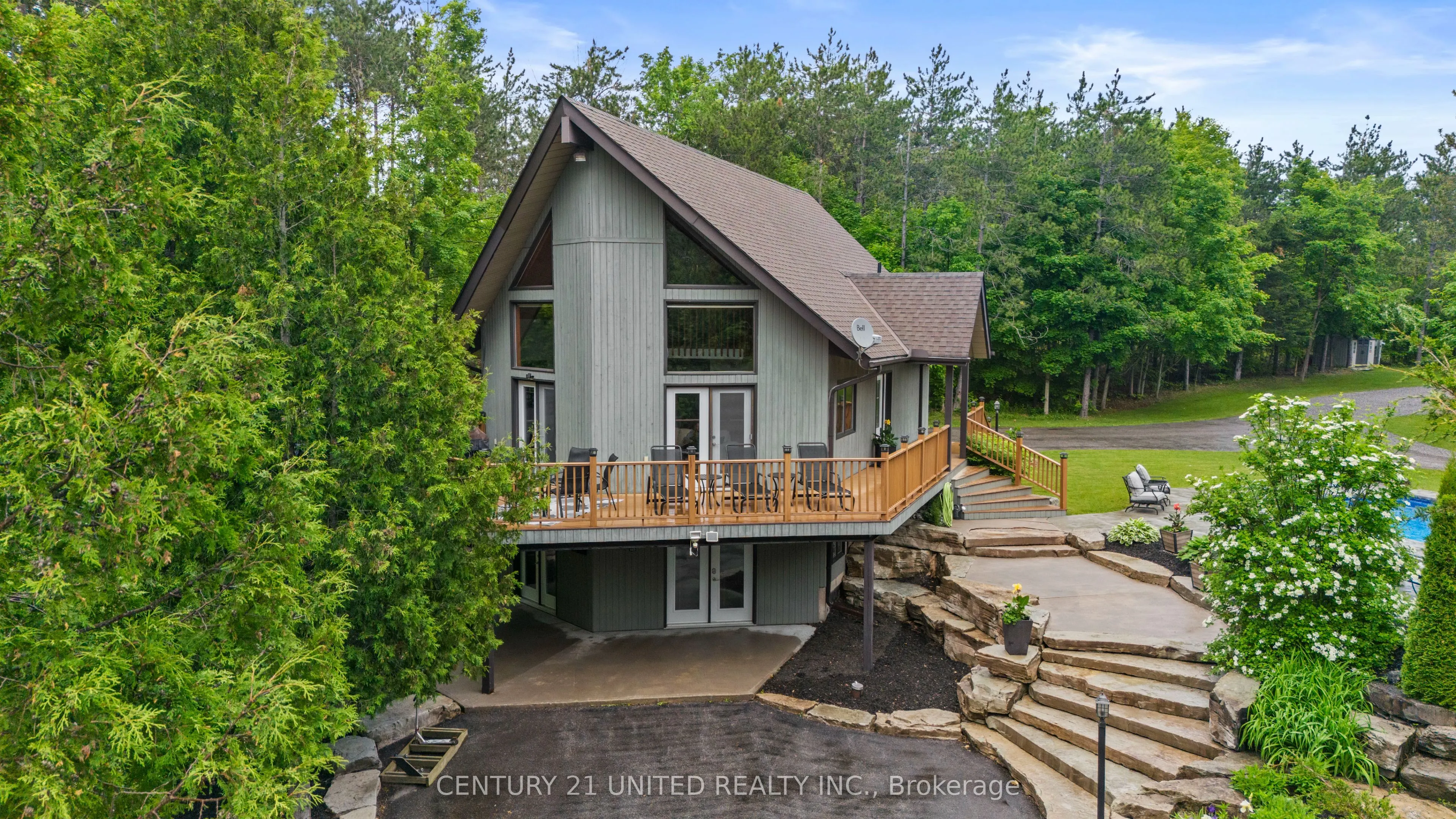 113 Sugarbush Boulevard