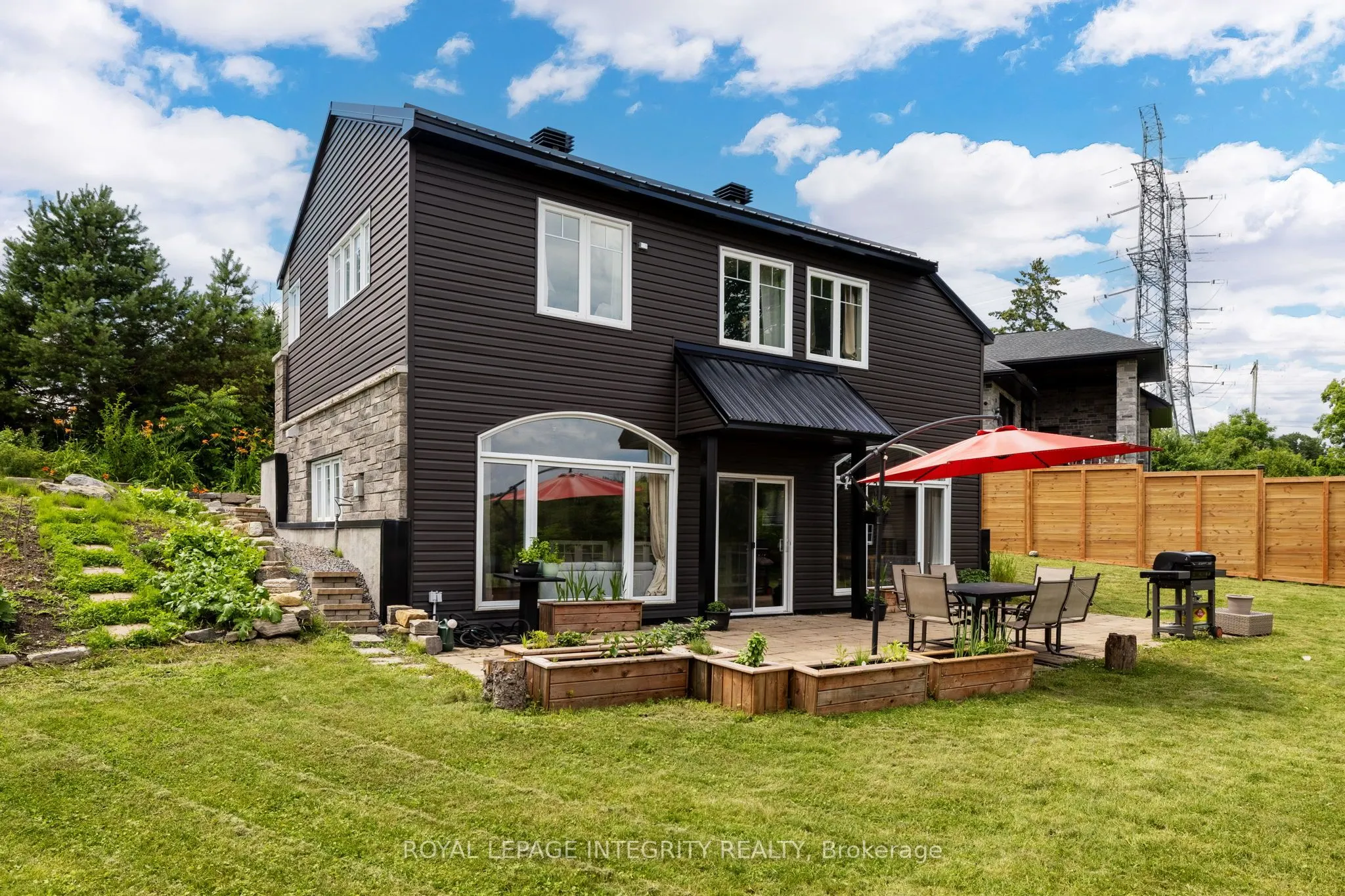 1985 PRINCE OF WALES Drive