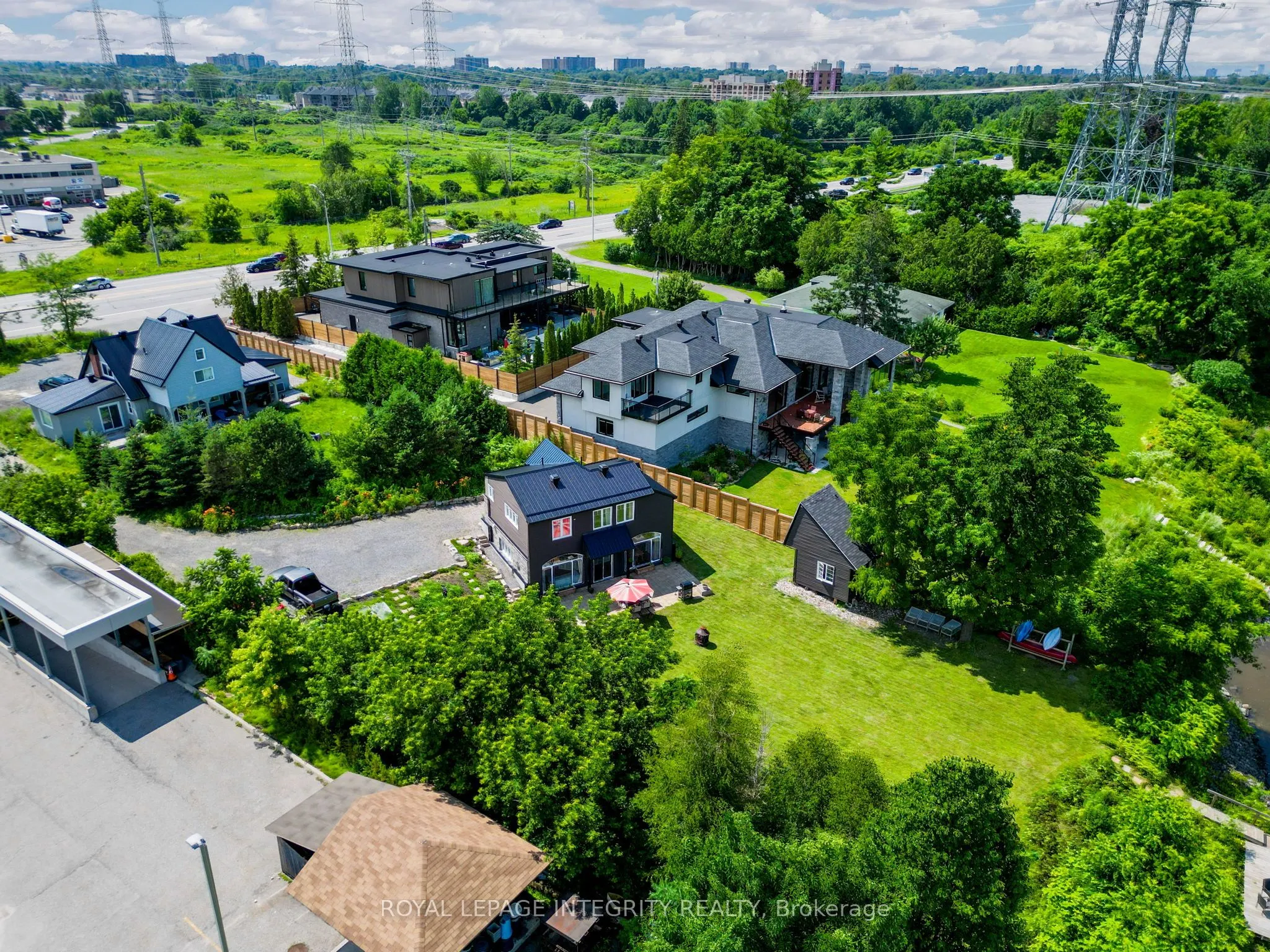 1985 PRINCE OF WALES Drive