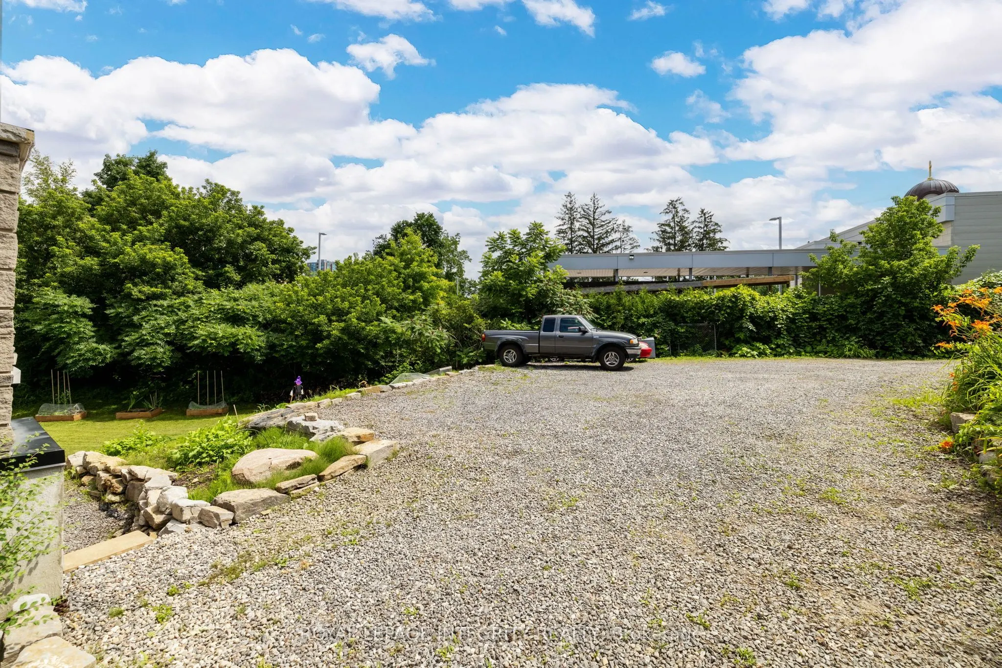 1985 PRINCE OF WALES Drive