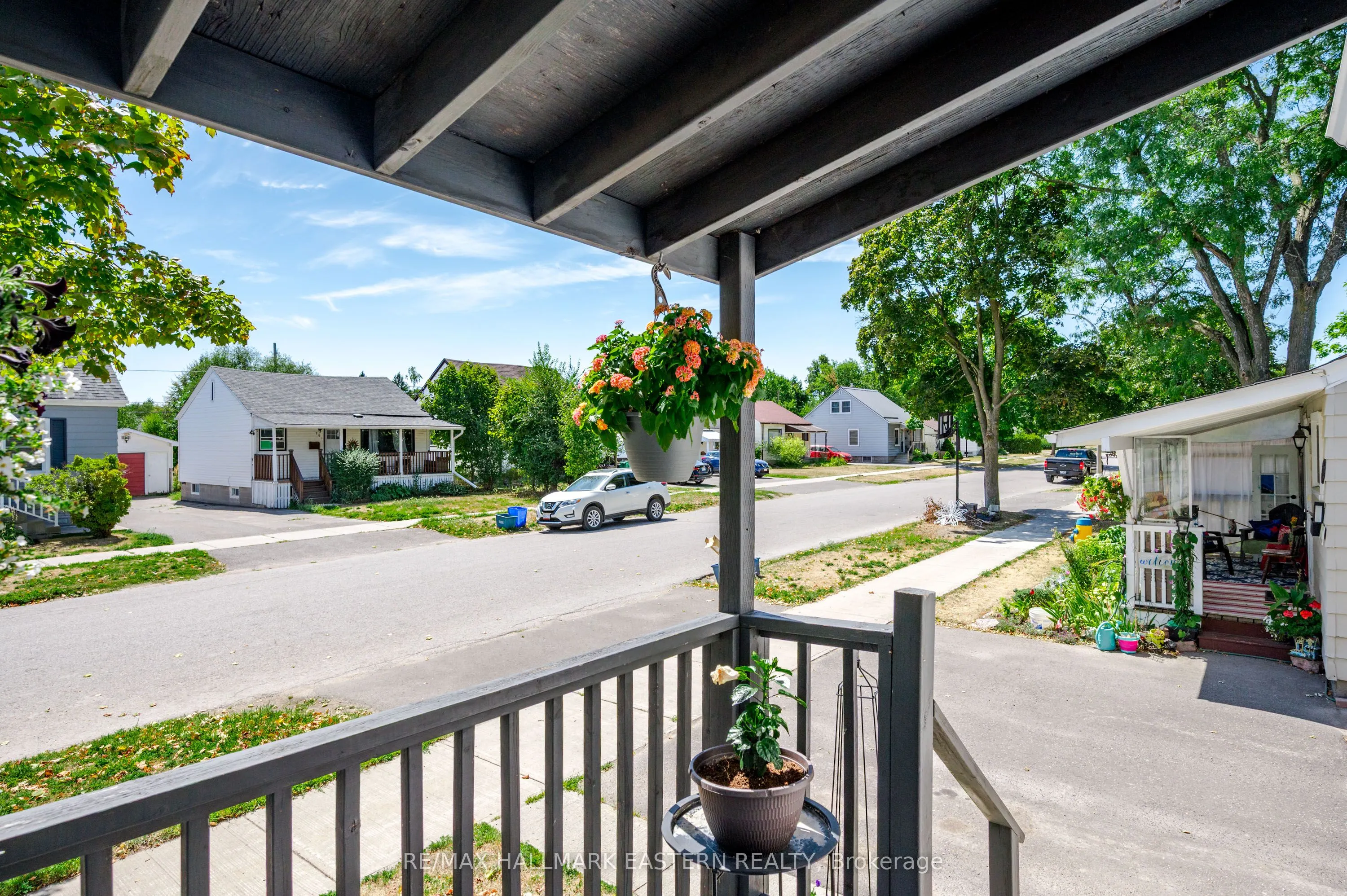 748 New Romaine Street