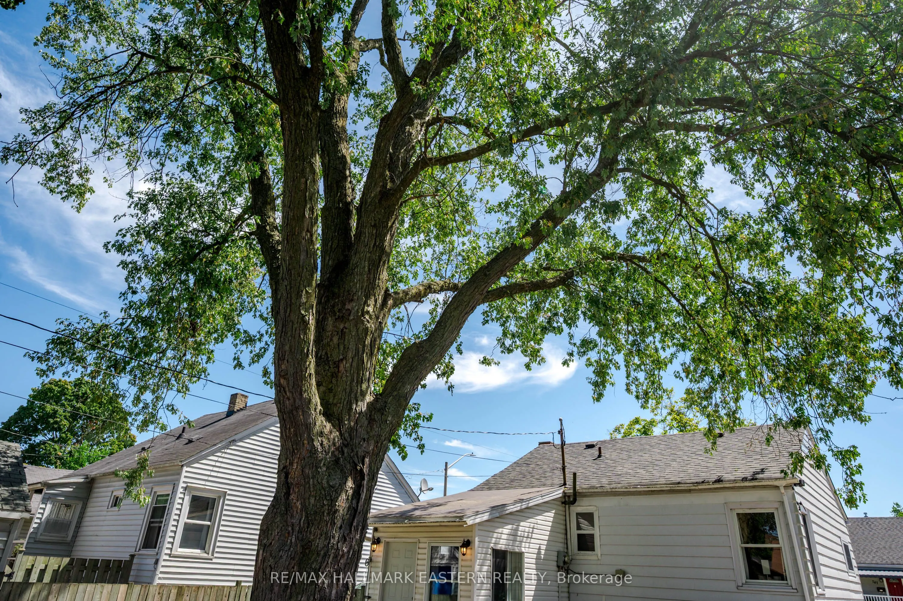 748 New Romaine Street