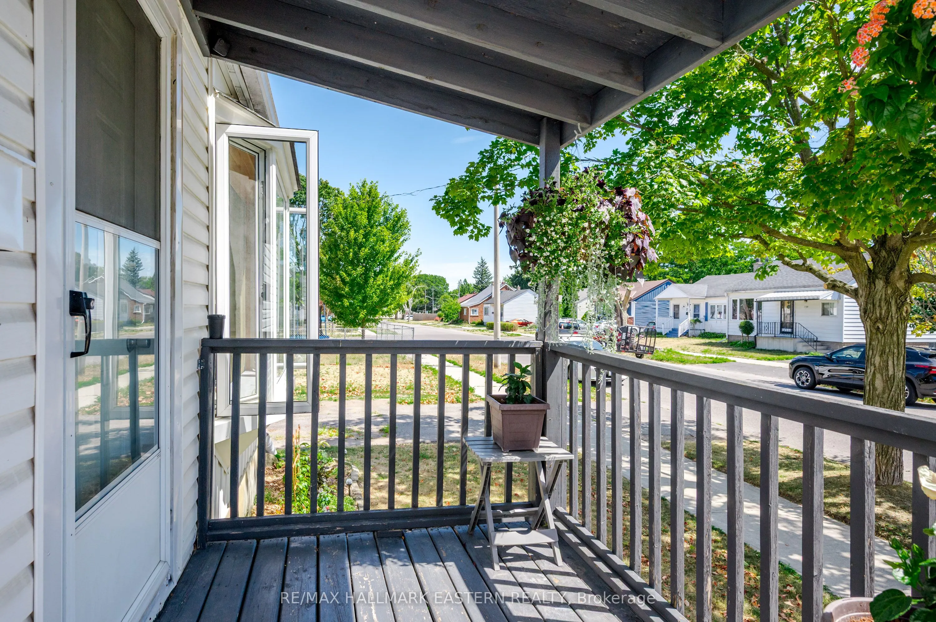 748 New Romaine Street