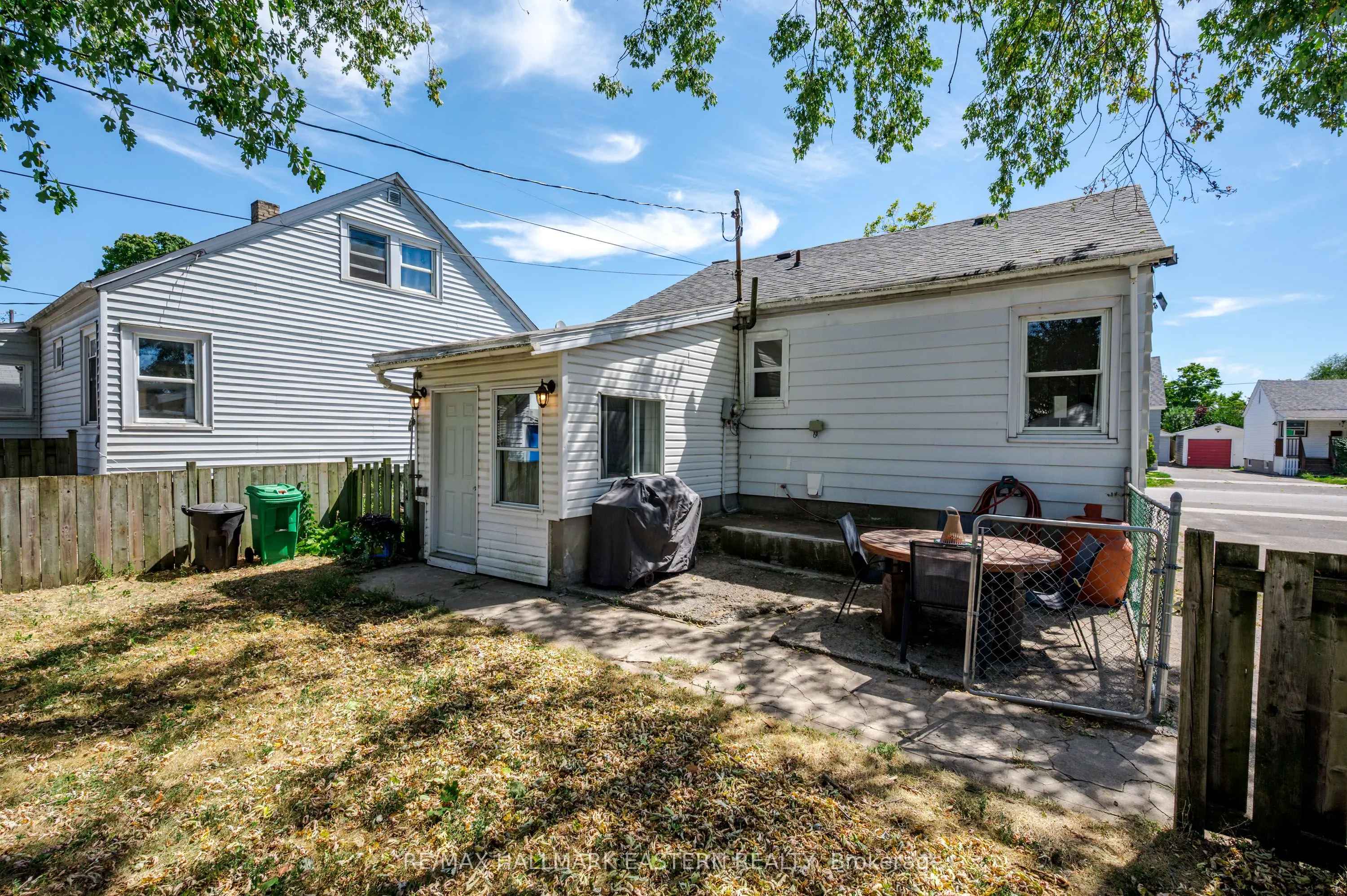 748 New Romaine Street