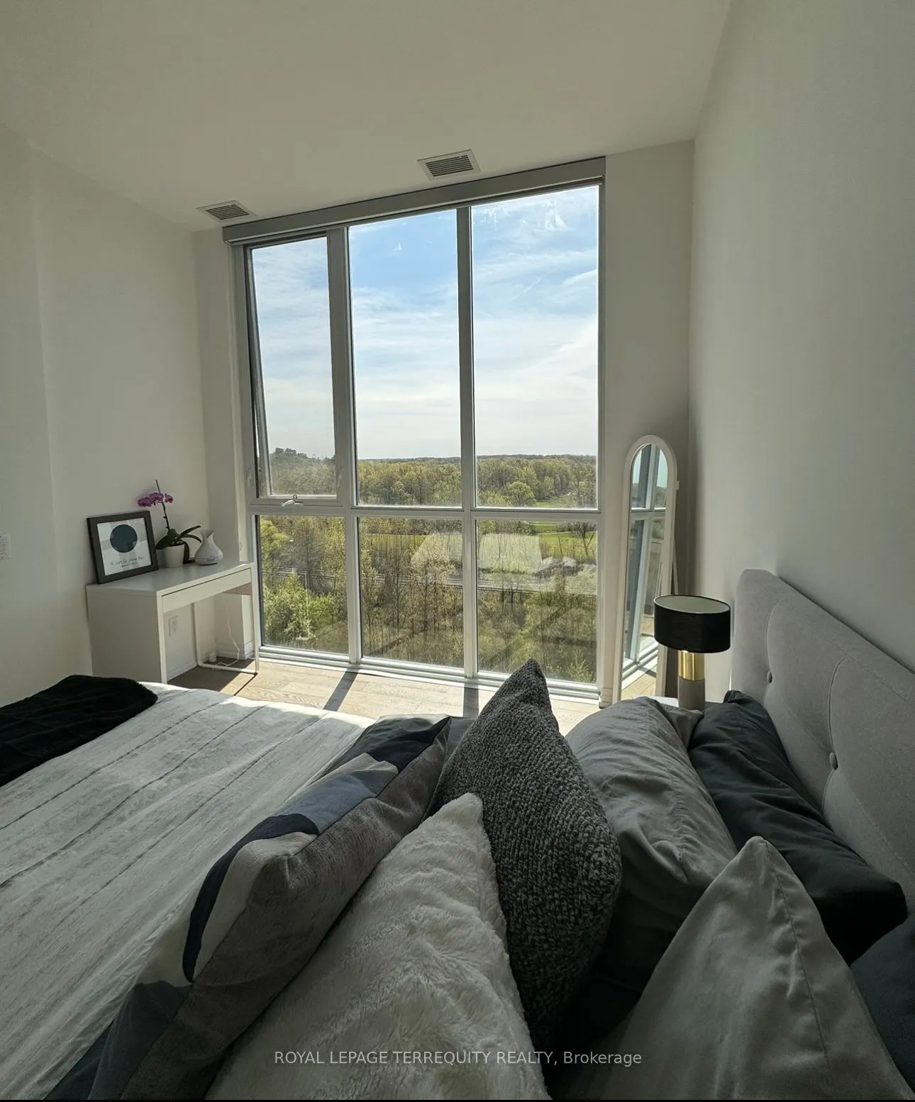 7711 Green Vista Gate, #902
