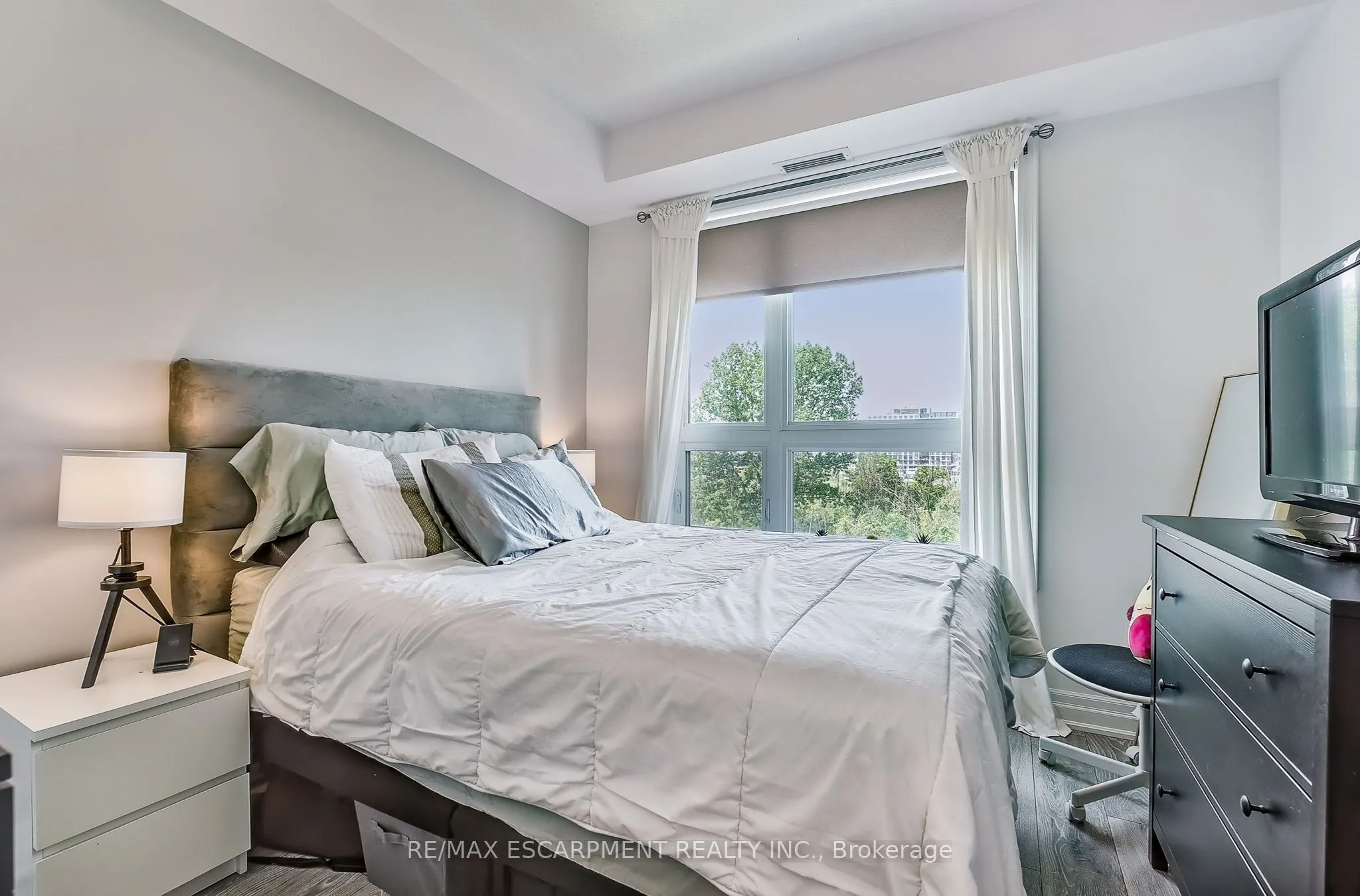 125 Shoreview Place, #514