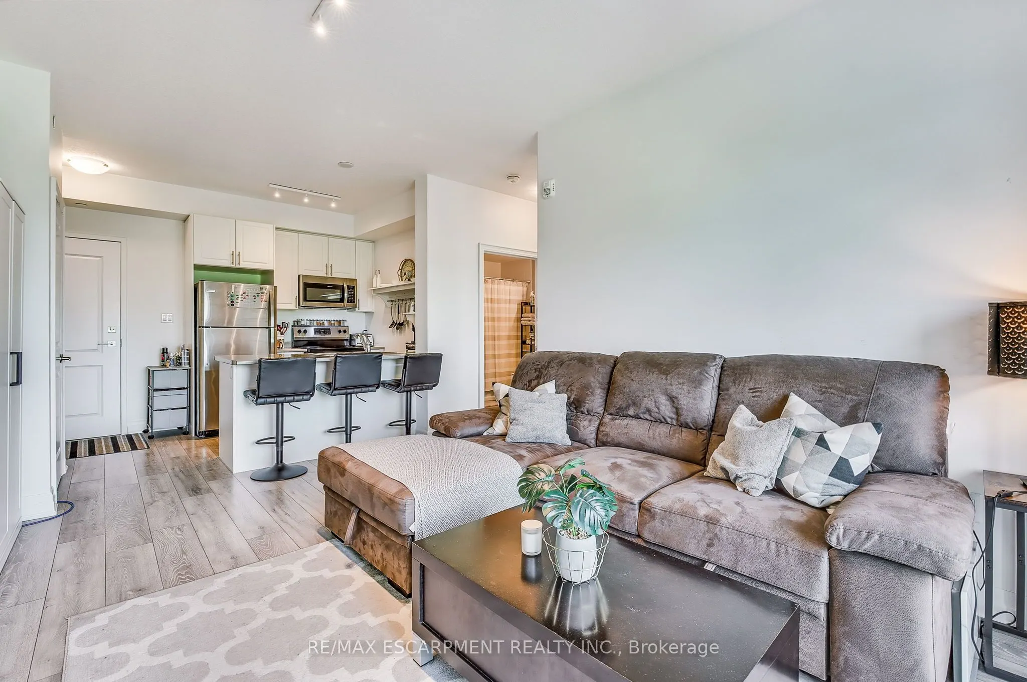 125 Shoreview Place, #514