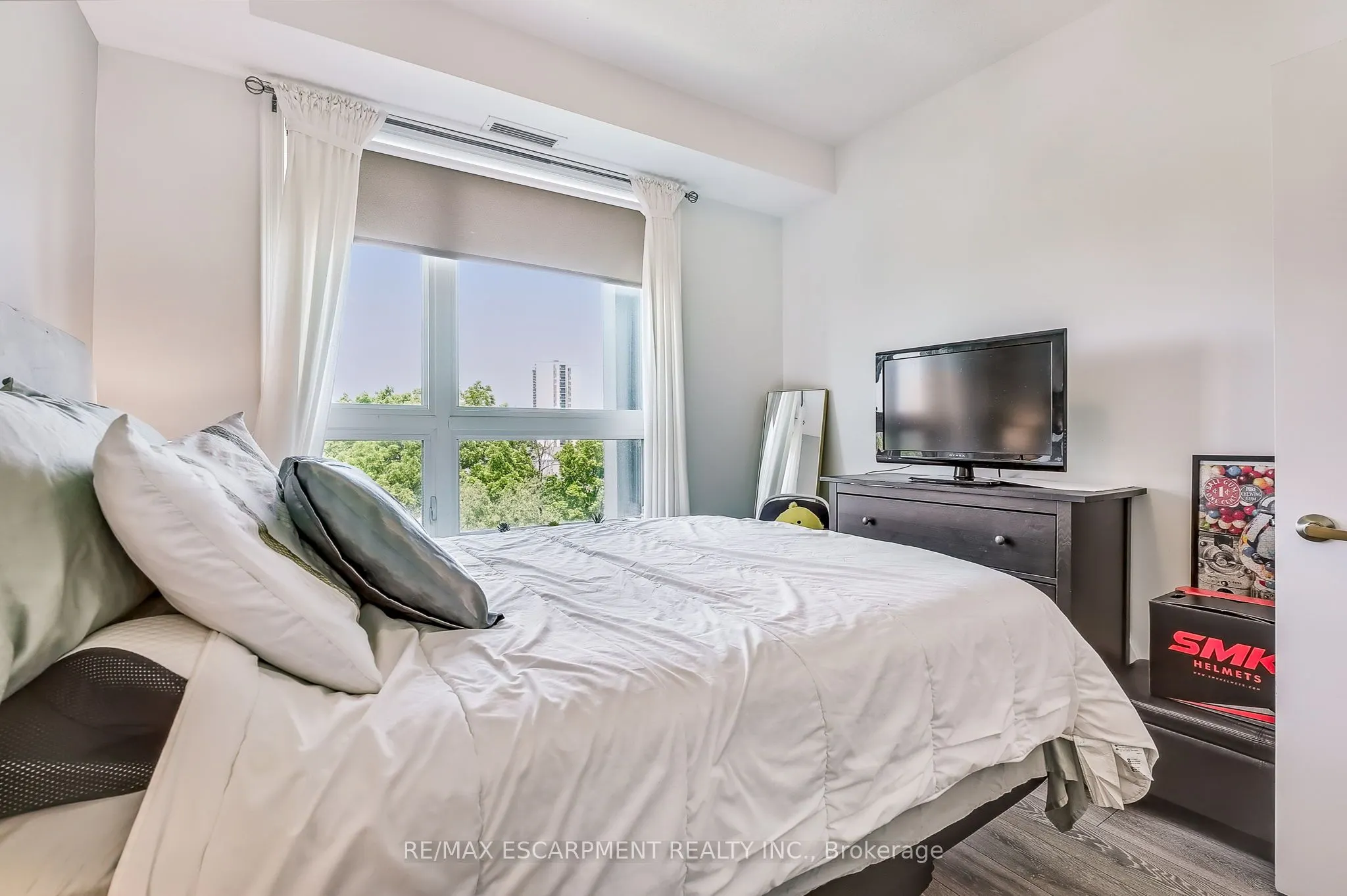 125 Shoreview Place, #514
