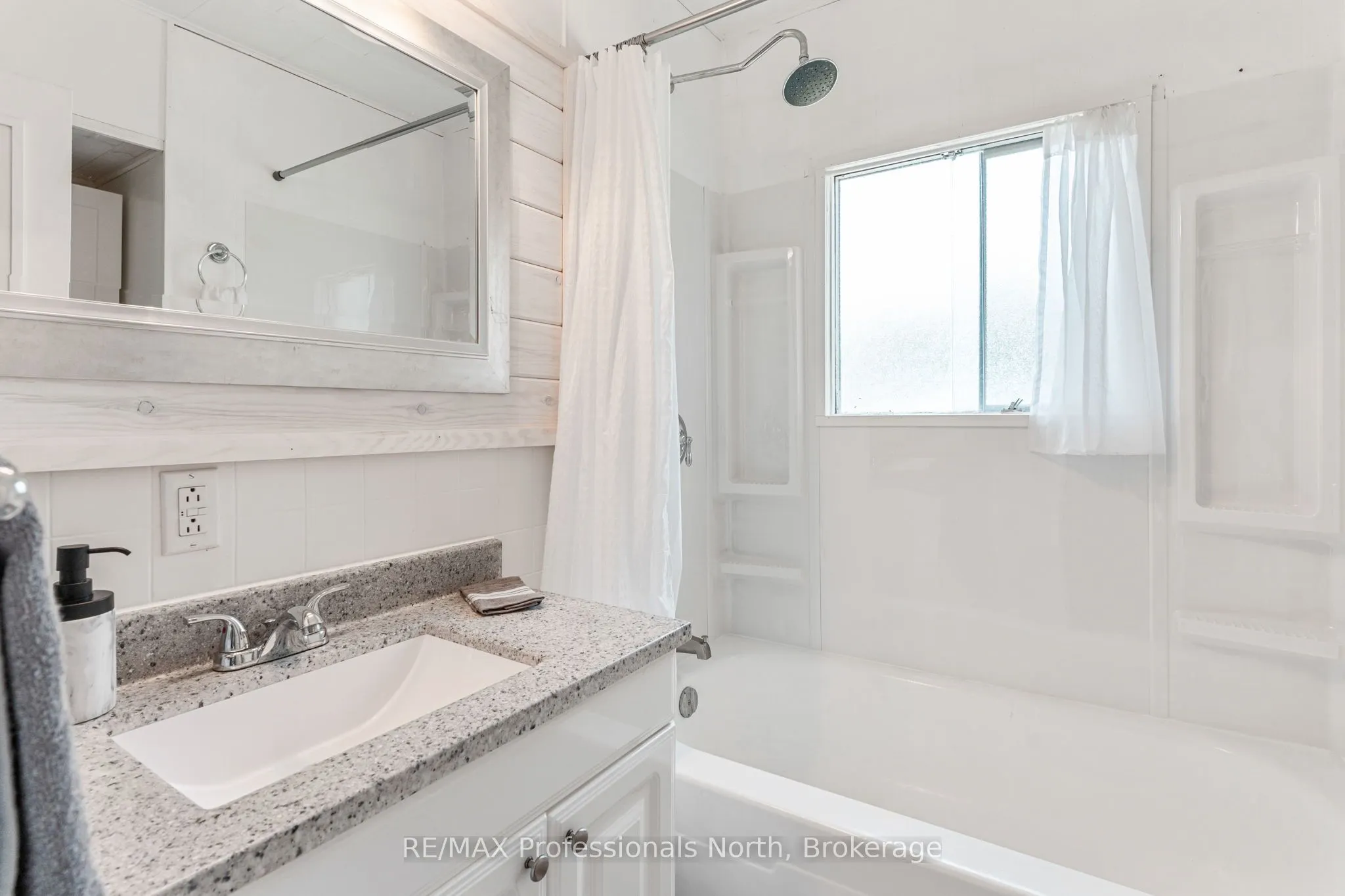 3866 Deep Bay Road