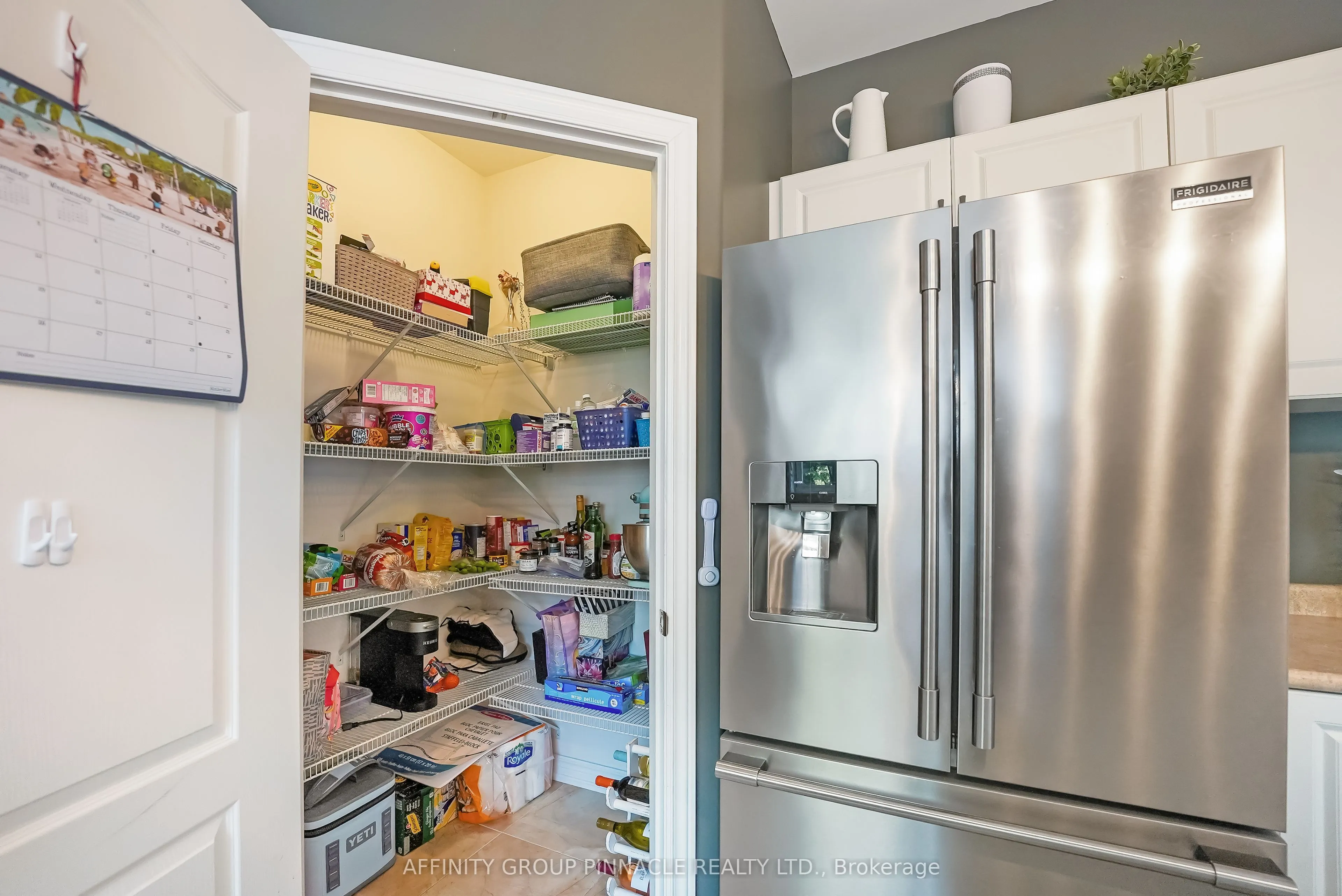 7 Brackendale Trail