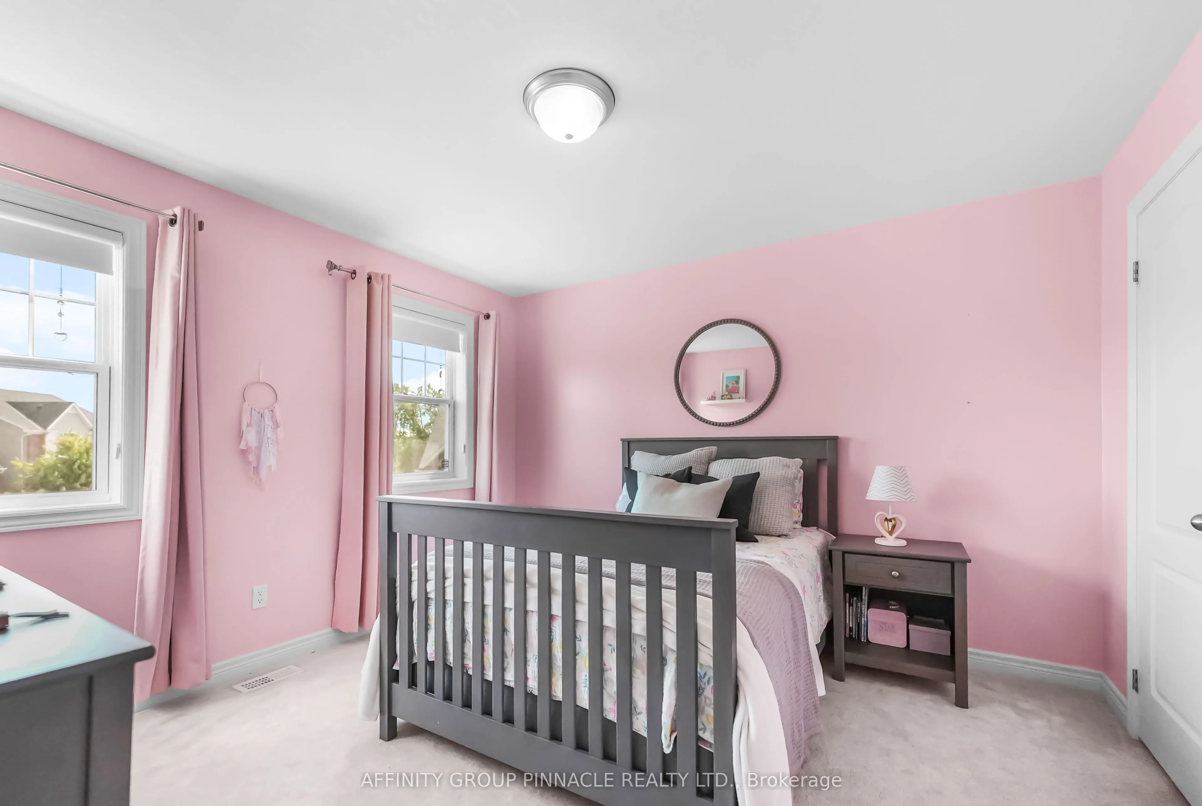 7 Brackendale Trail