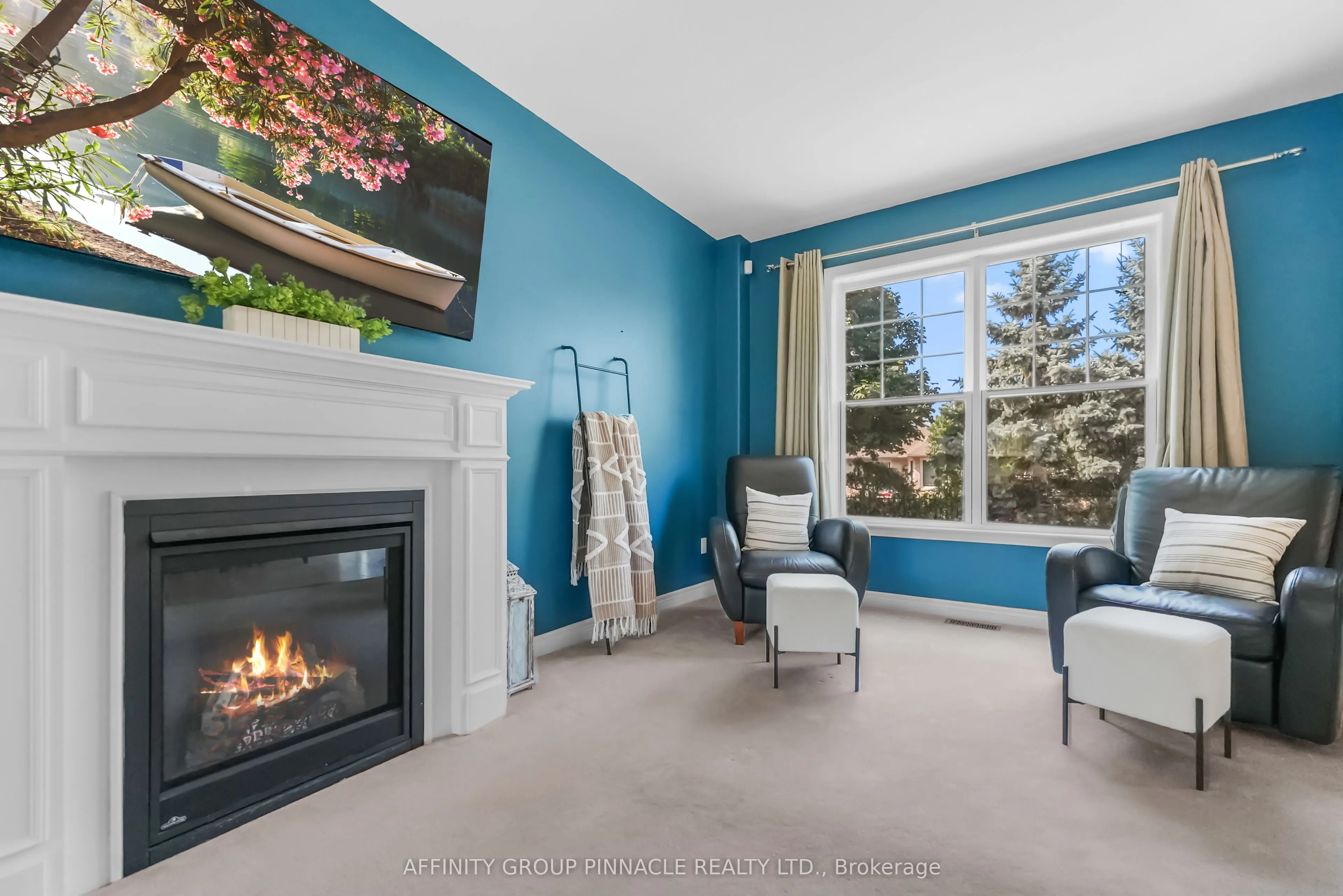7 Brackendale Trail