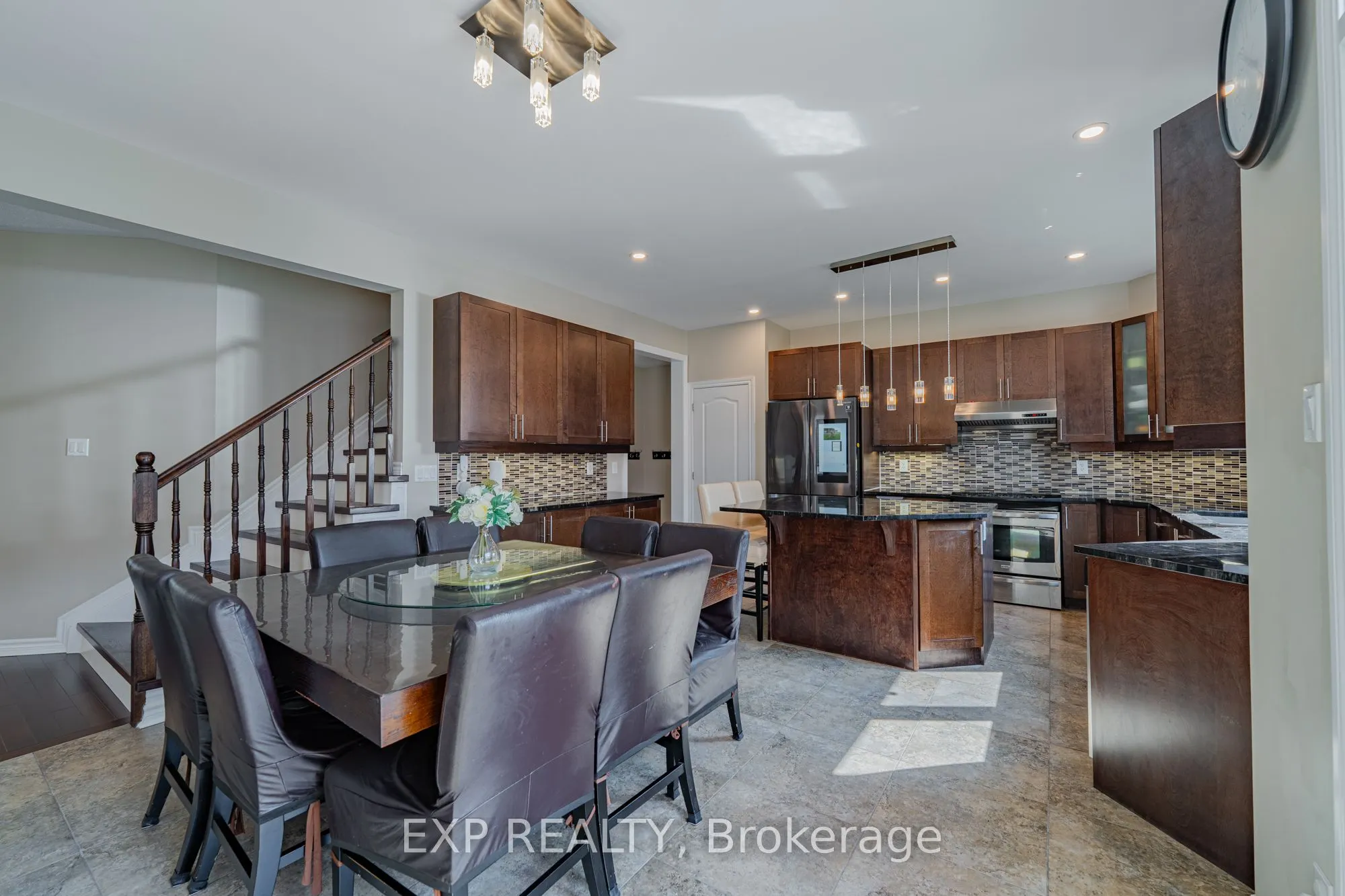 3308 RIVERSET Crescent